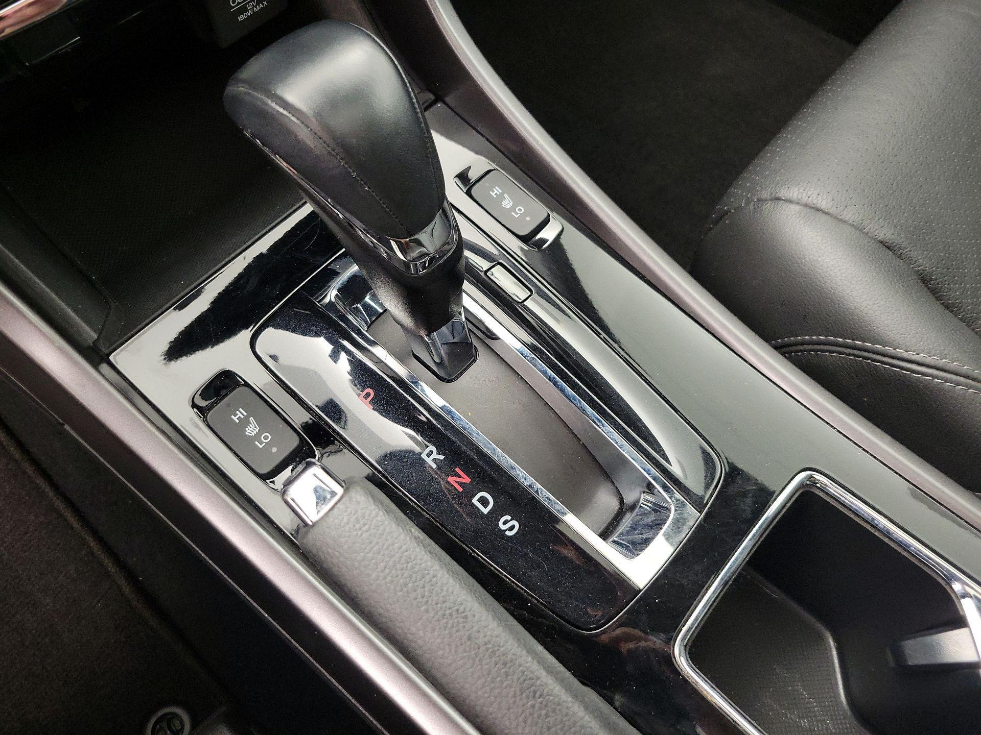 Thumbnail: 2016 Honda Accord - 17
