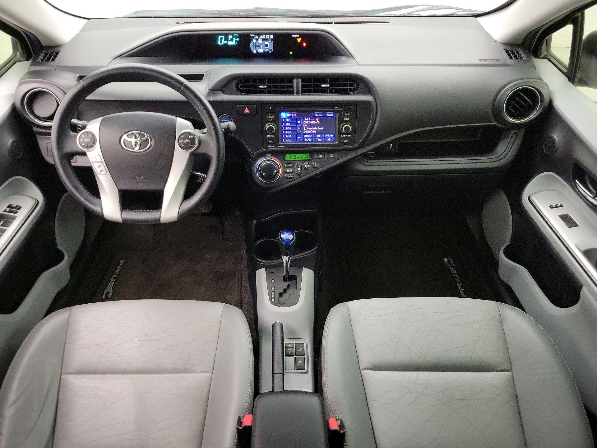Thumbnail: 2013 Toyota Prius c - 9