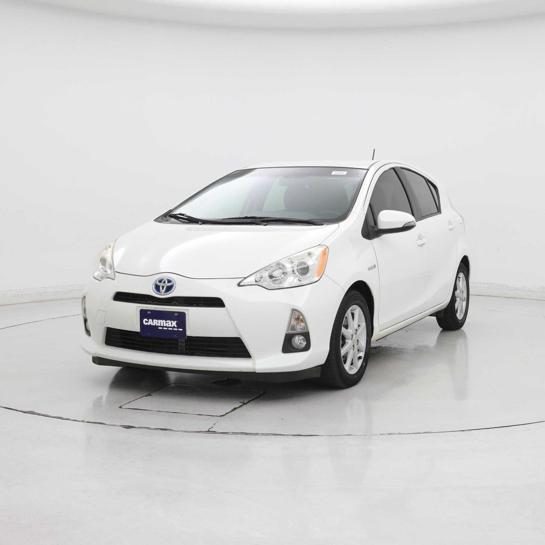 Thumbnail: 2013 Toyota Prius c - 4