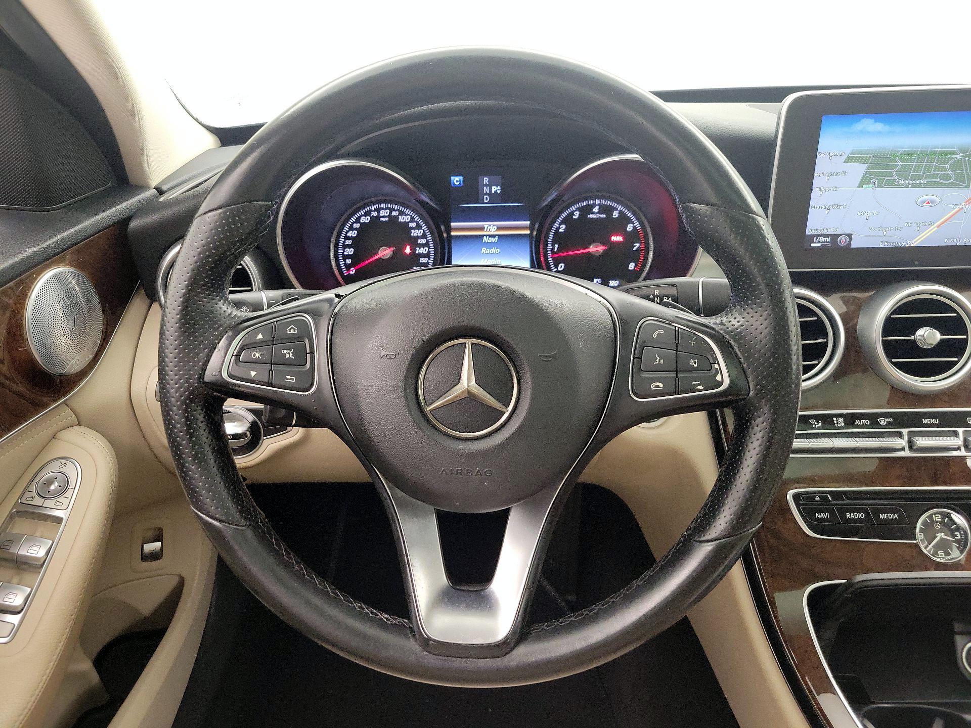 Thumbnail: 2016 Mercedes-Benz C-Class - 10