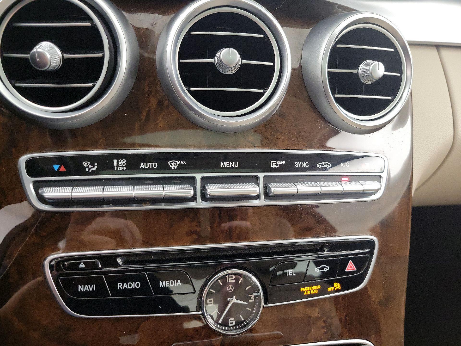 Thumbnail: 2016 Mercedes-Benz C-Class - 17