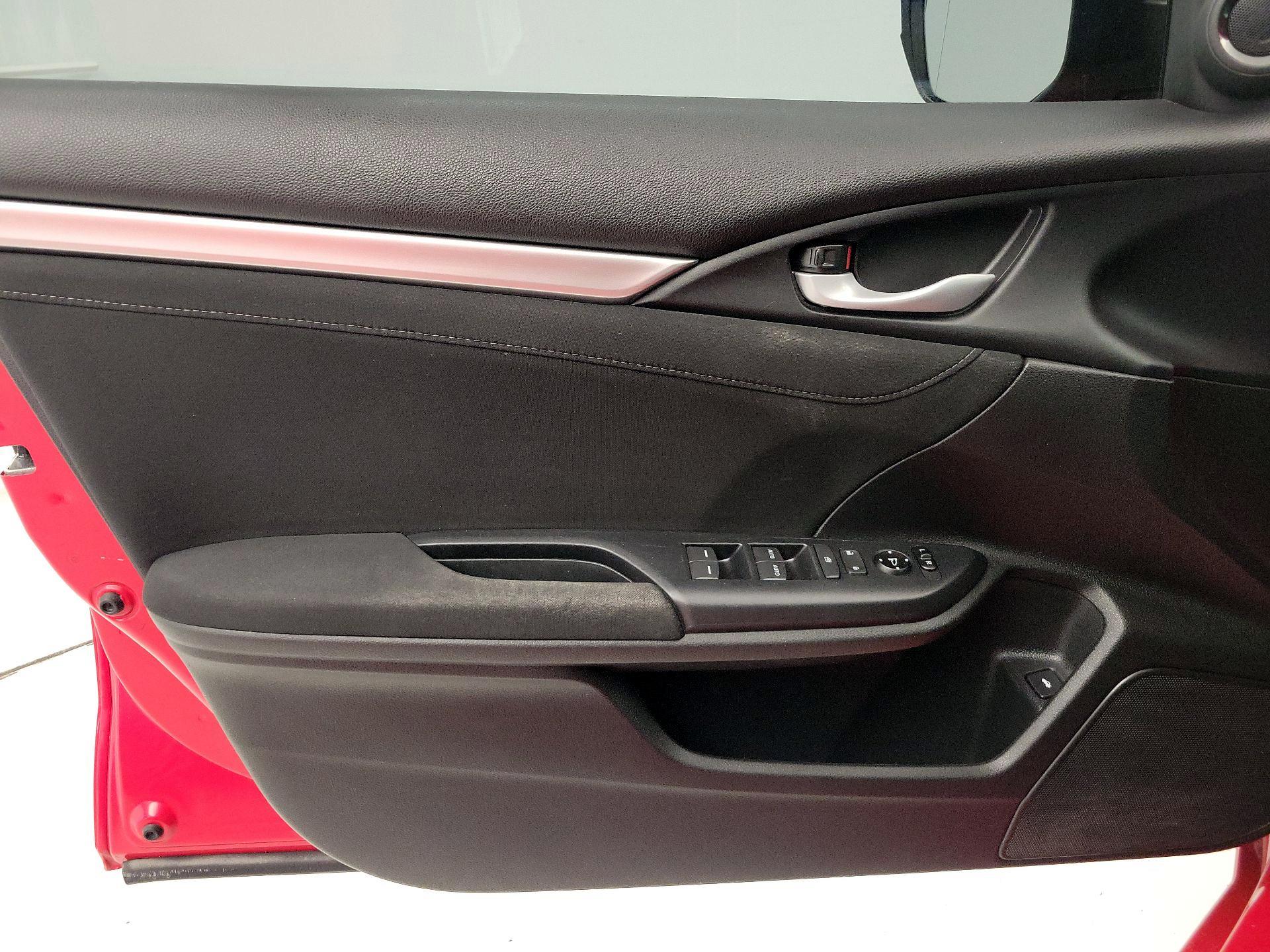 Thumbnail: 2016 Honda Civic - 12