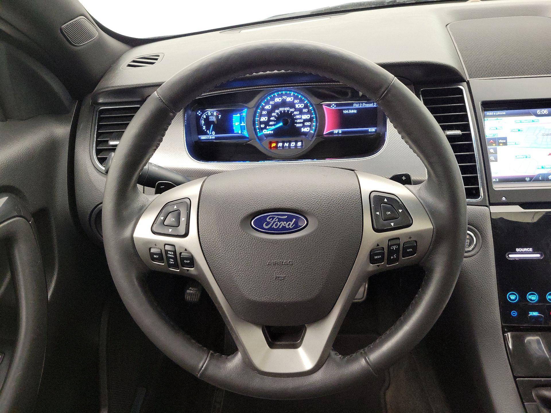 Thumbnail: 2015 Ford Taurus - 10