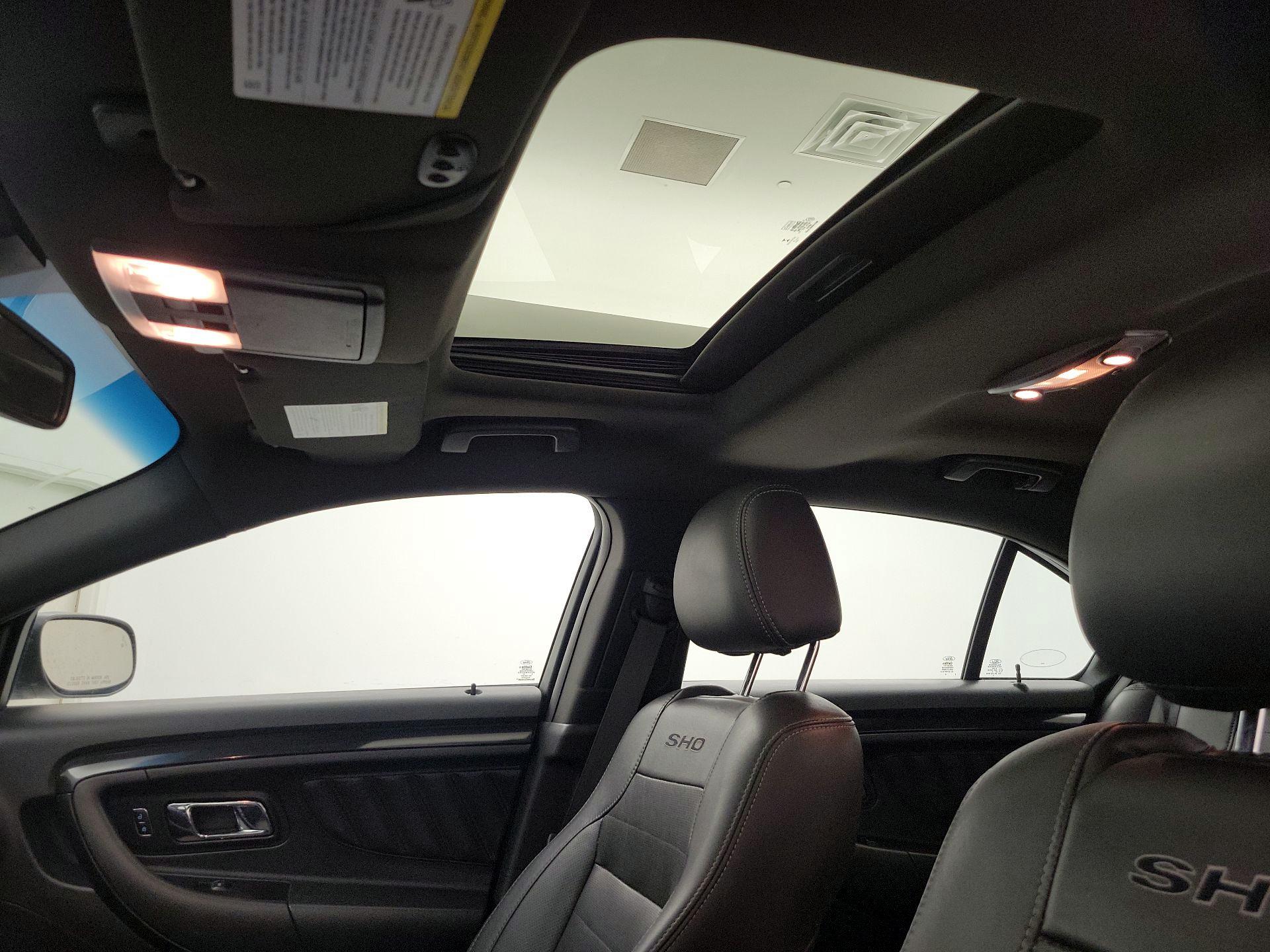 Thumbnail: 2015 Ford Taurus - 20