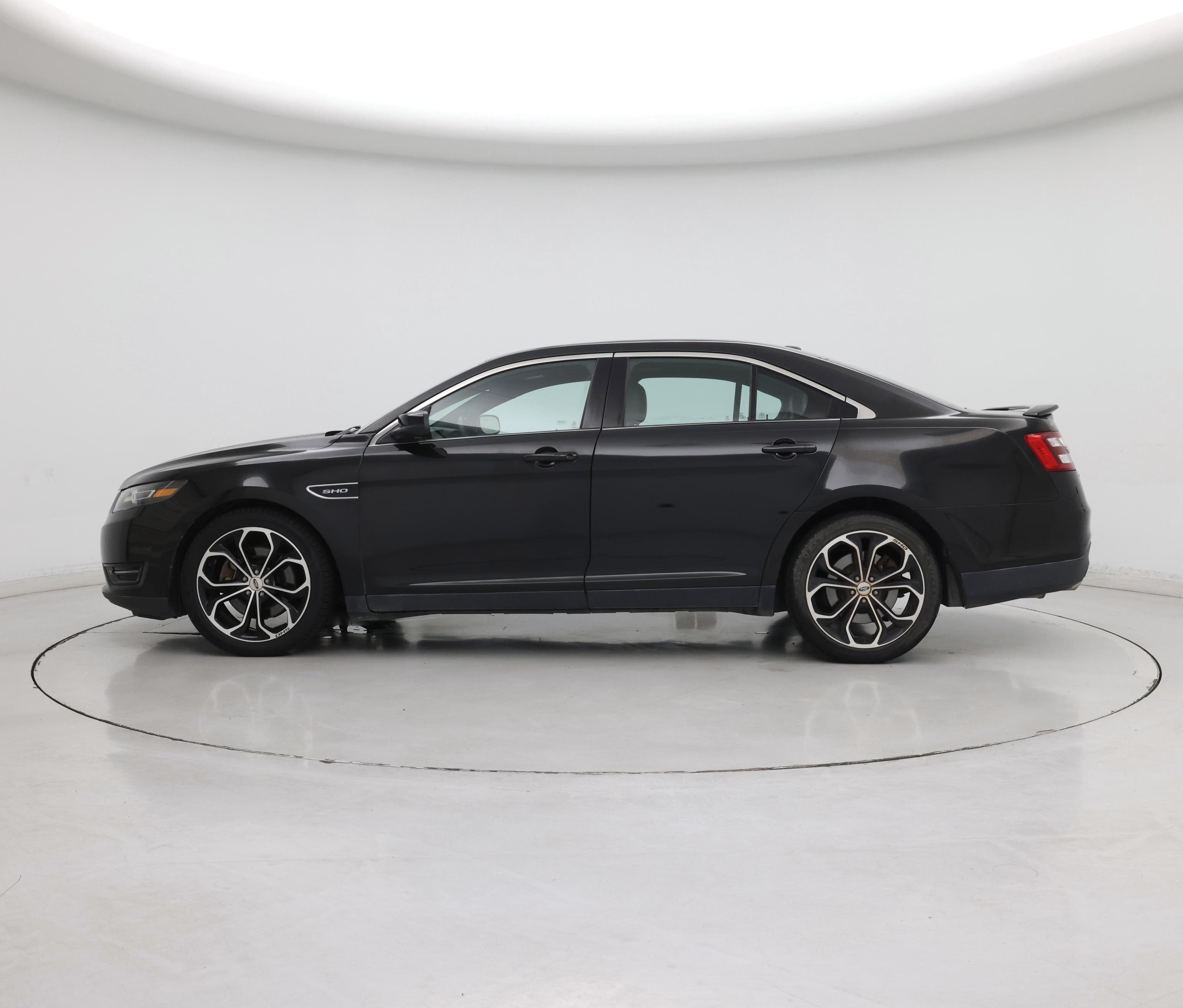 Thumbnail: 2015 Ford Taurus - 3