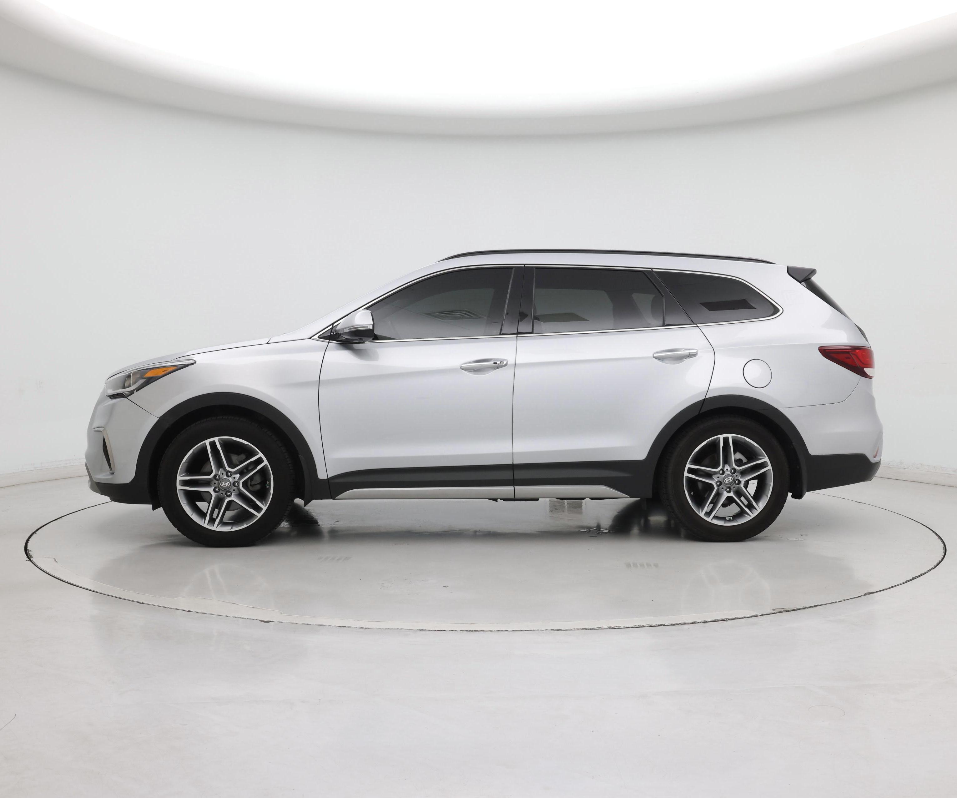 Thumbnail: 2019 Hyundai Santa Fe - 3