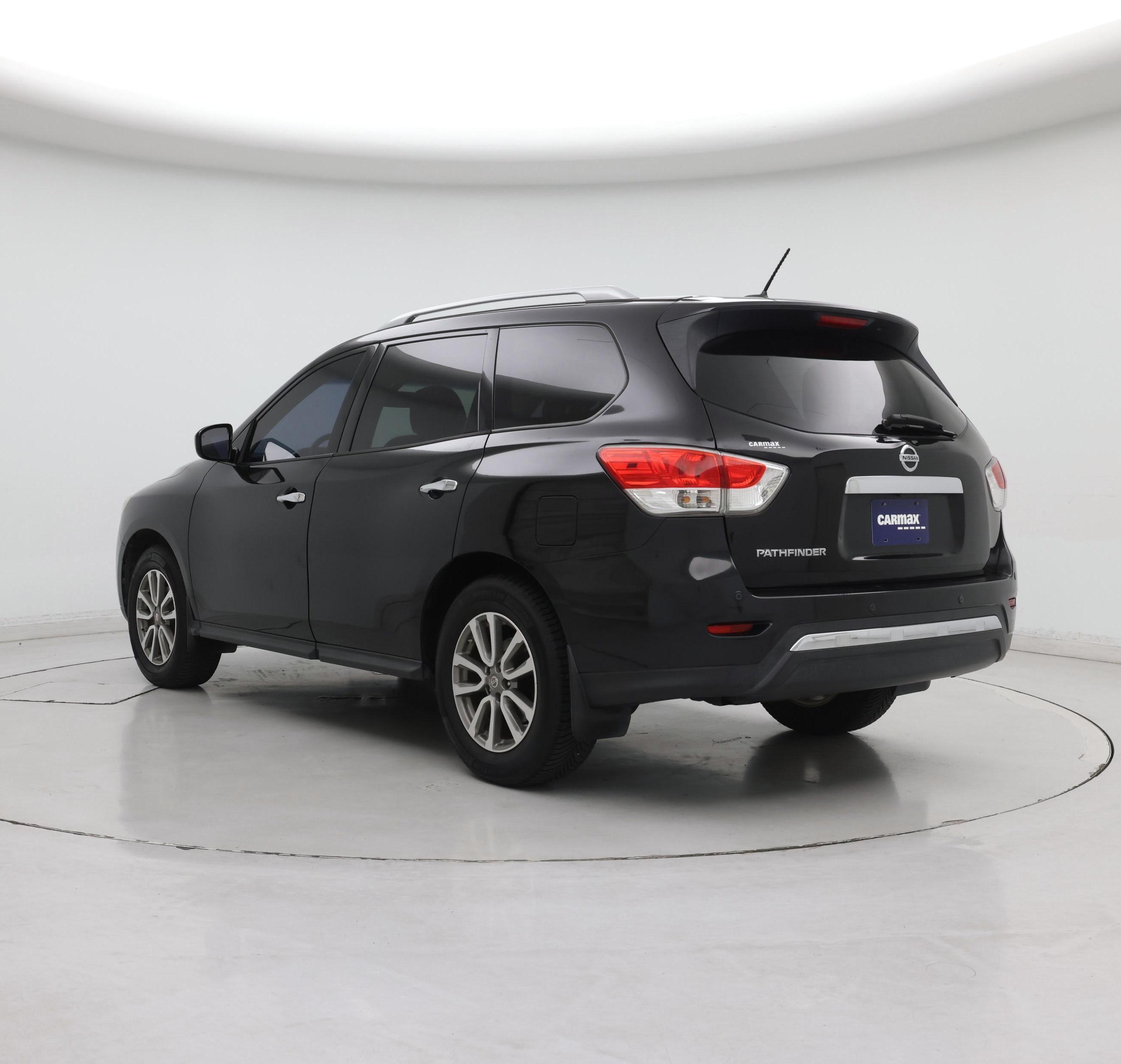 Thumbnail: 2015 Nissan Pathfinder - 2