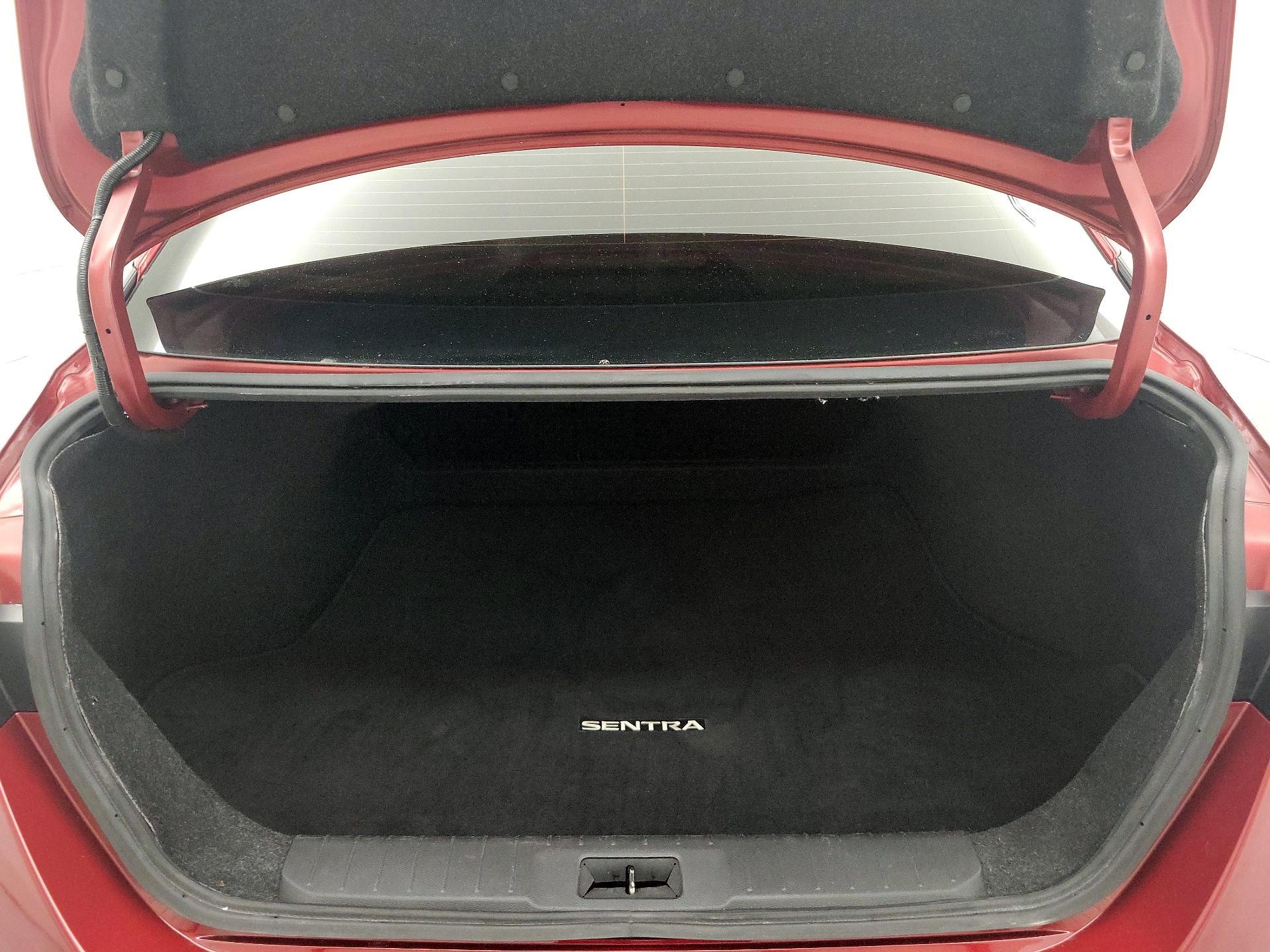 Thumbnail: 2021 Nissan Sentra - 20