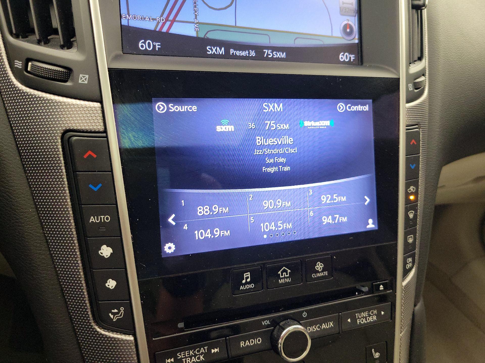 Thumbnail: 2015 INFINITI Q50 - 16