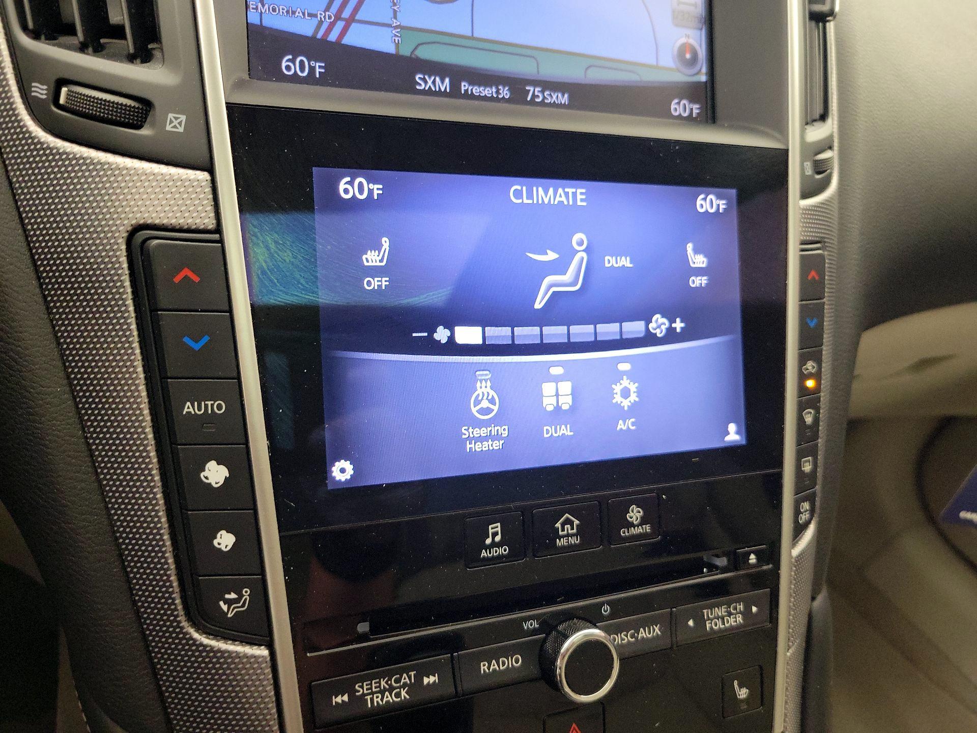 Thumbnail: 2015 INFINITI Q50 - 17