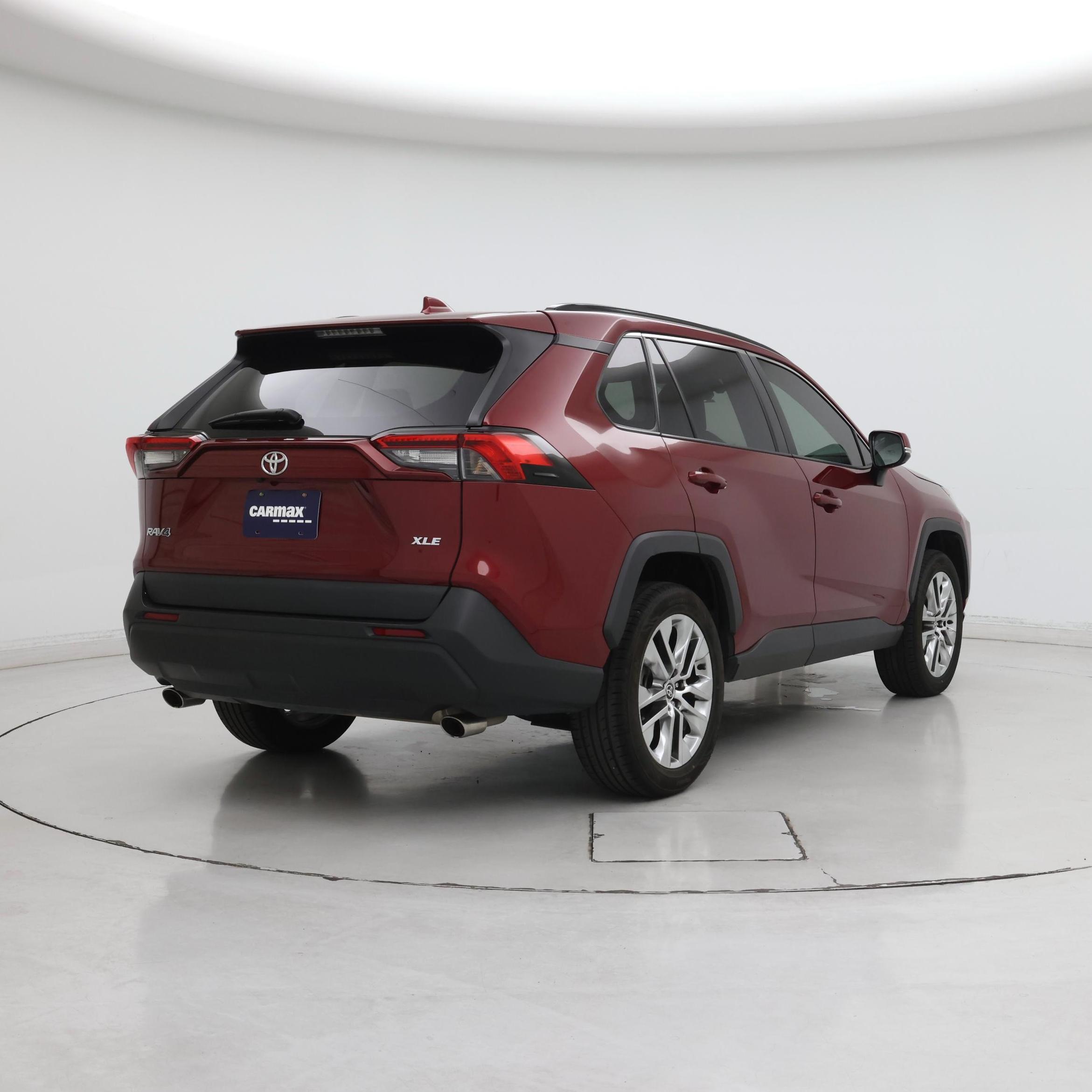 Thumbnail: 2021 Toyota RAV4 - 8