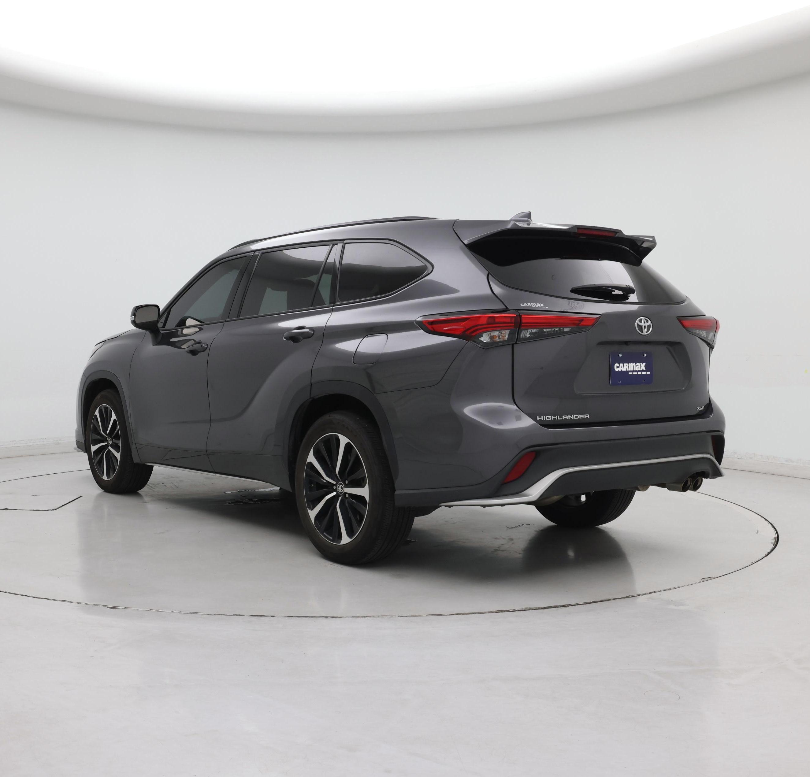 Thumbnail: 2022 Toyota Highlander - 2