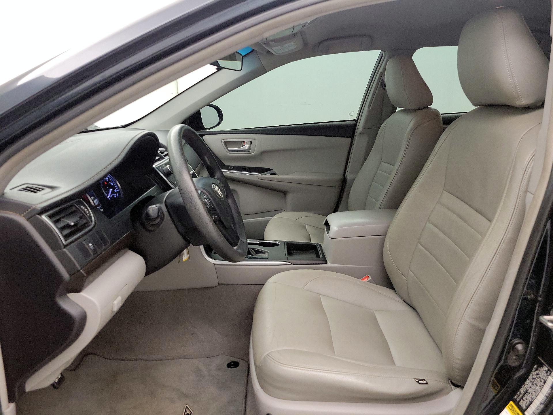 Thumbnail: 2016 Toyota Camry - 11