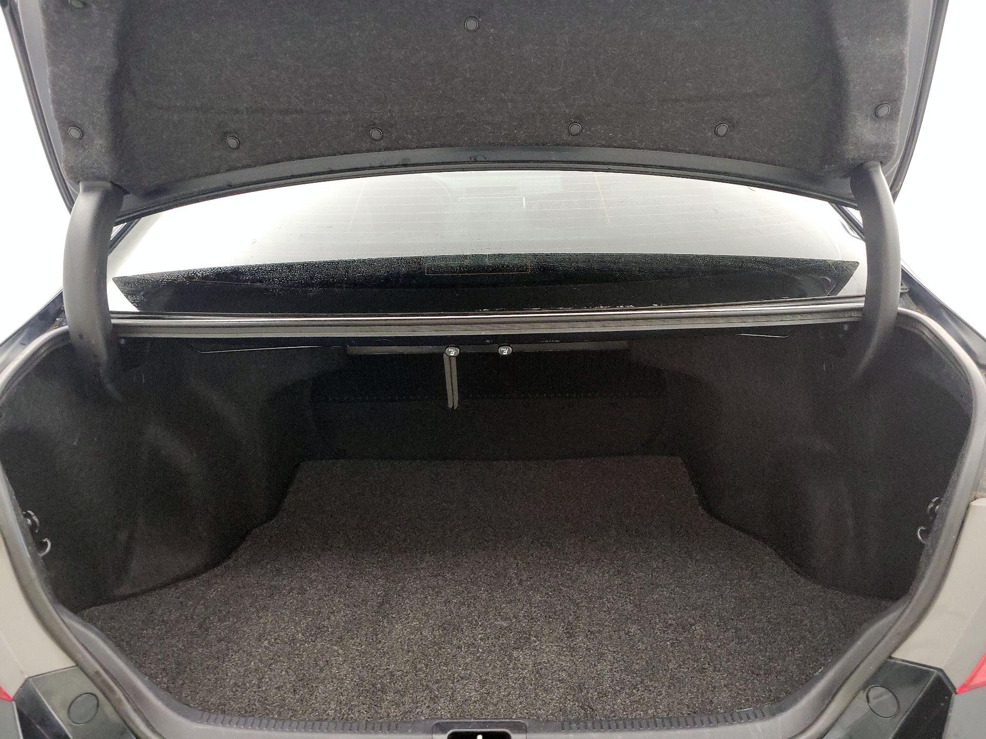 Thumbnail: 2016 Toyota Camry - 20