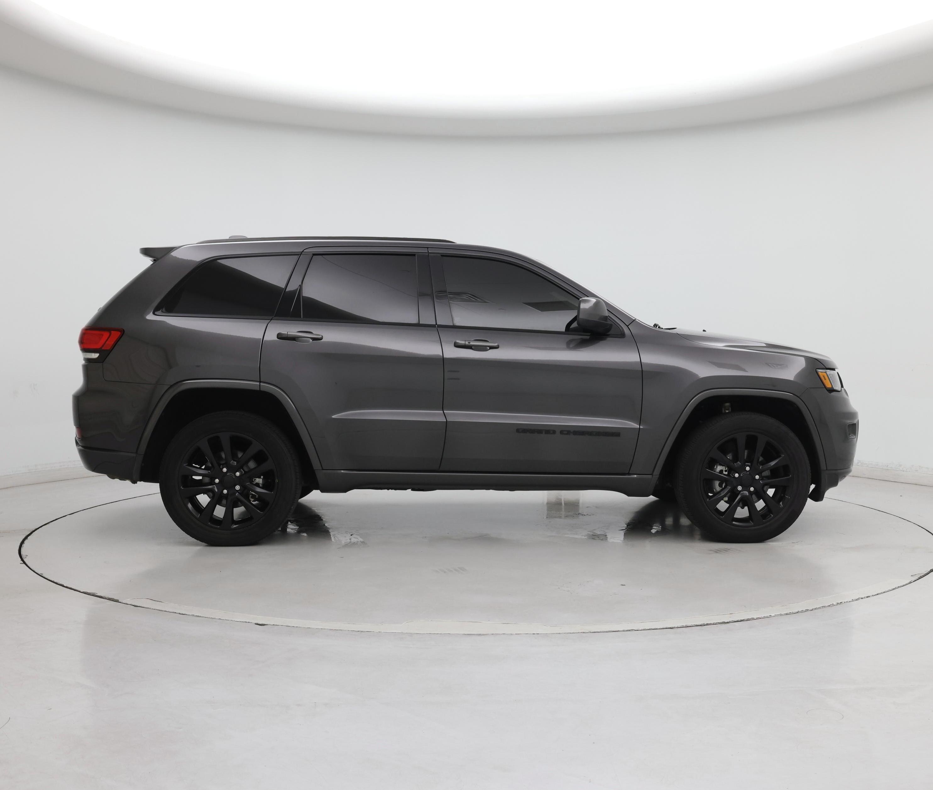 Thumbnail: 2020 Jeep Grand Cherokee - 7