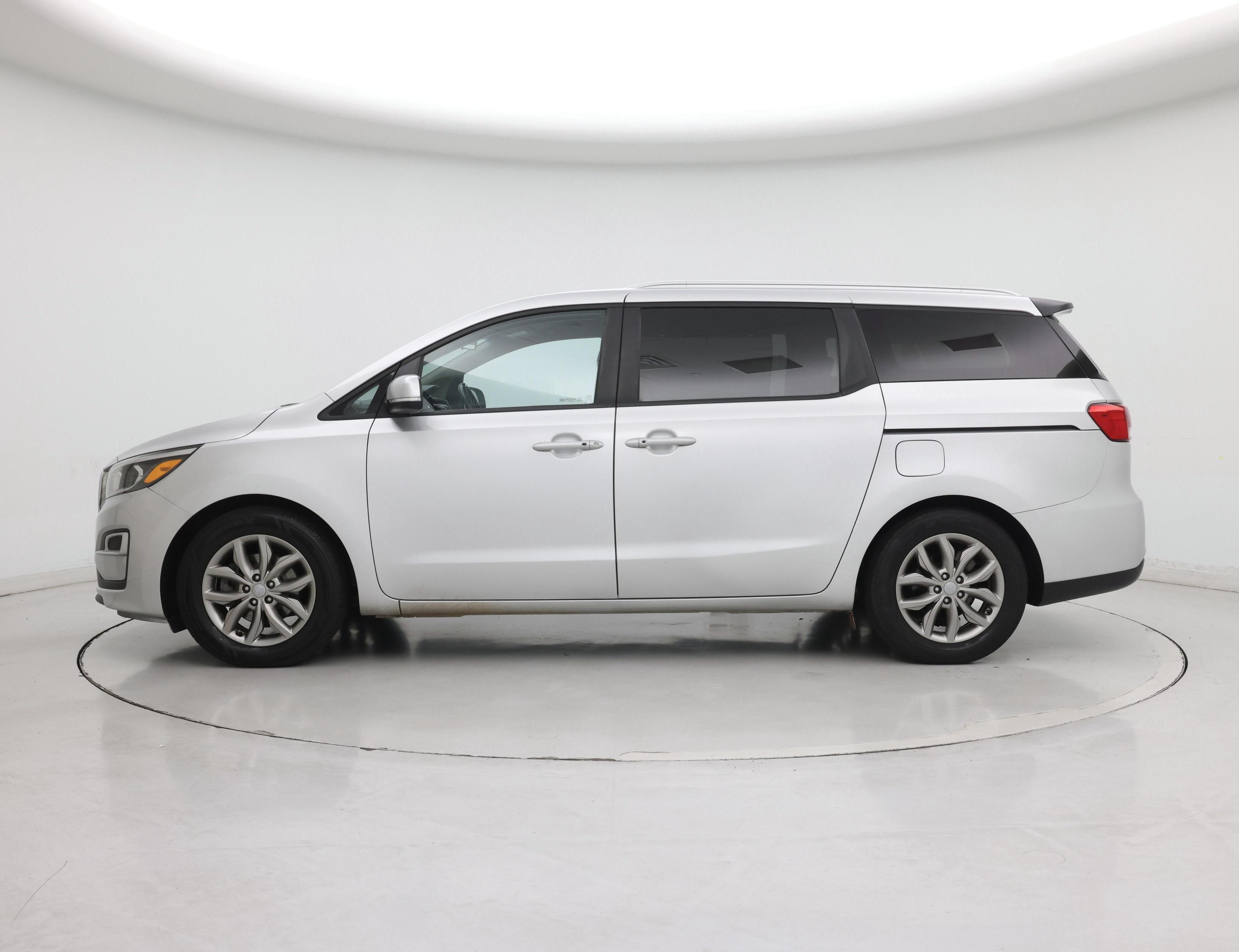 Thumbnail: 2020 Kia Sedona - 3