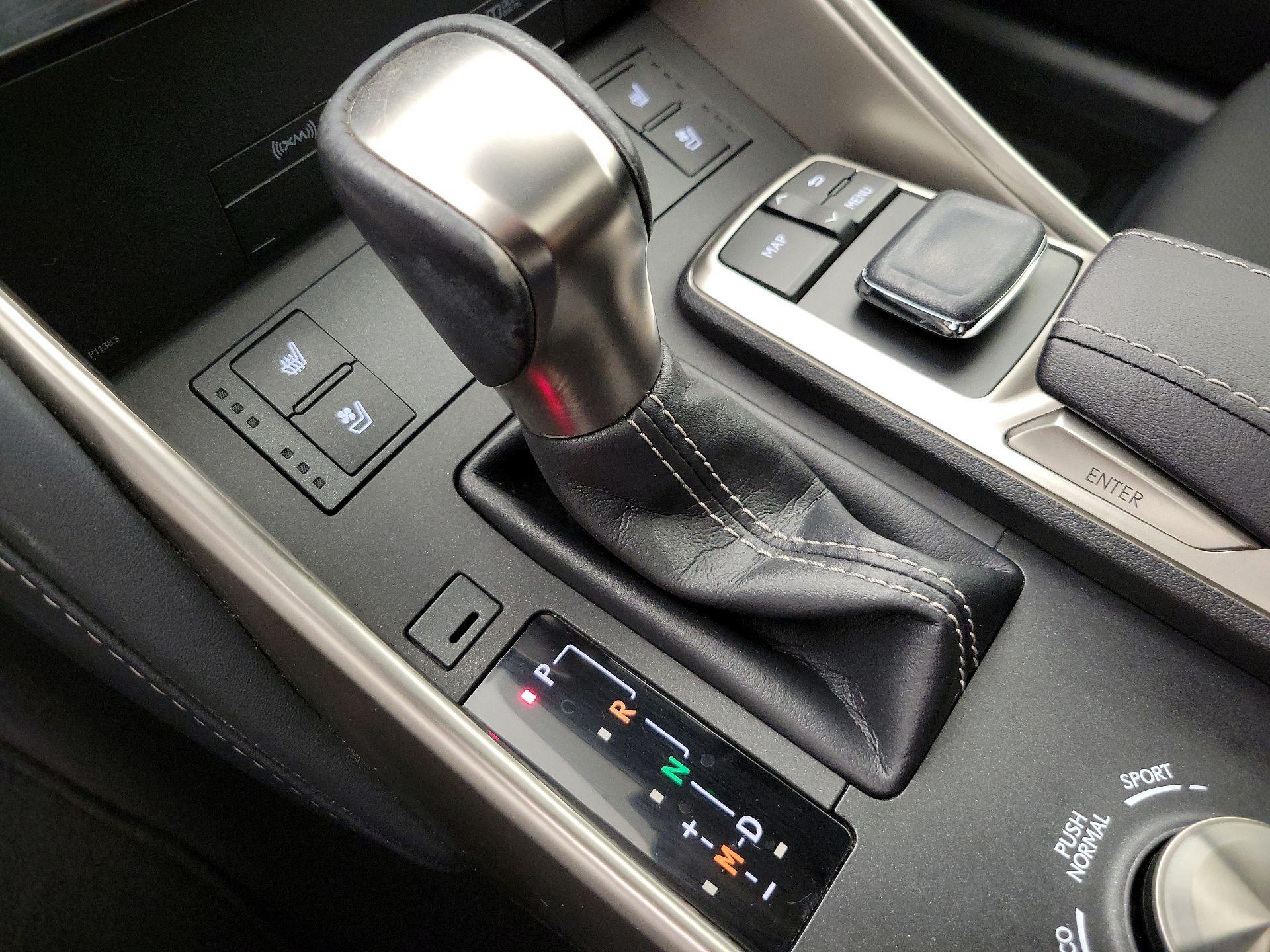 Thumbnail: 2017 Lexus IS - 18