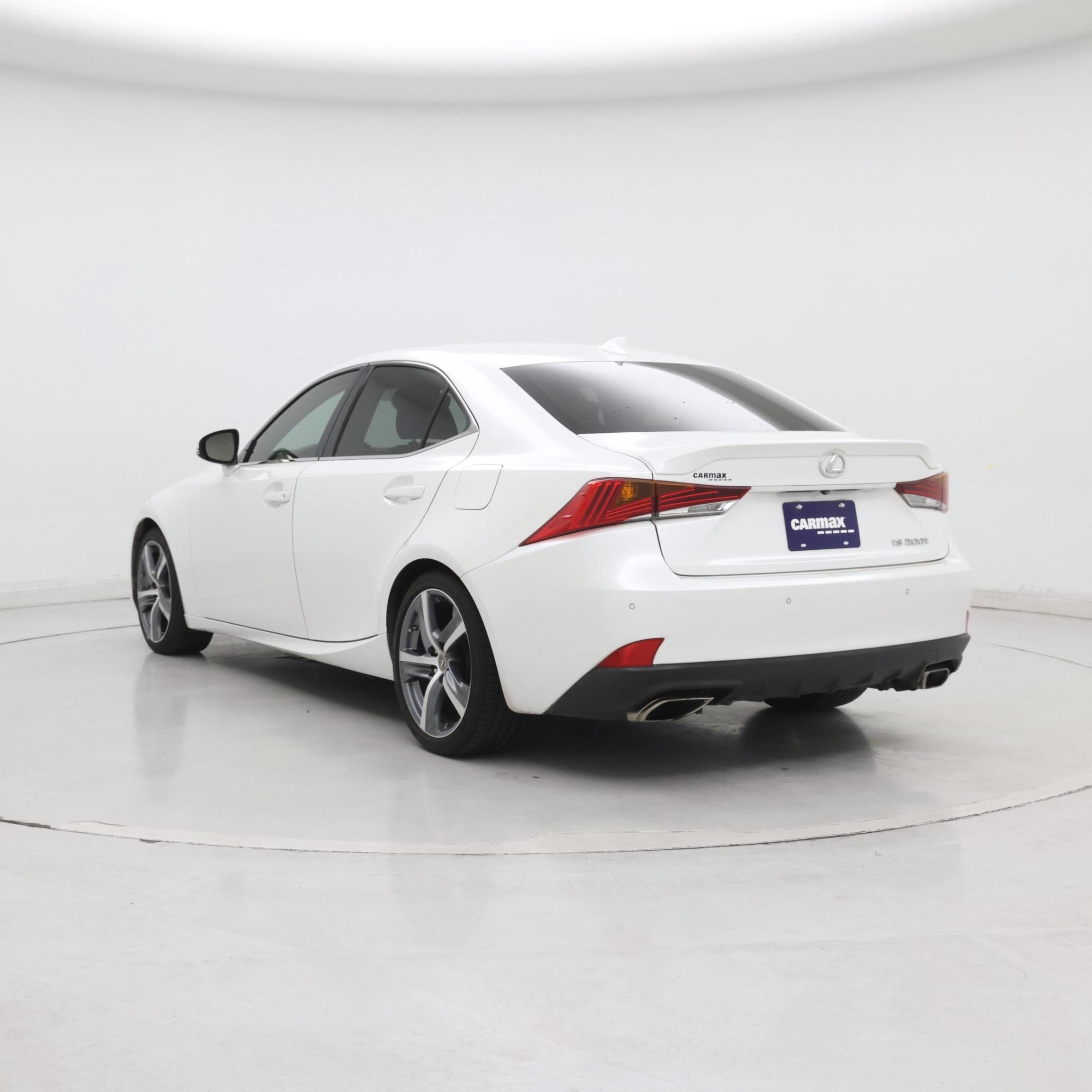 Thumbnail: 2017 Lexus IS - 2