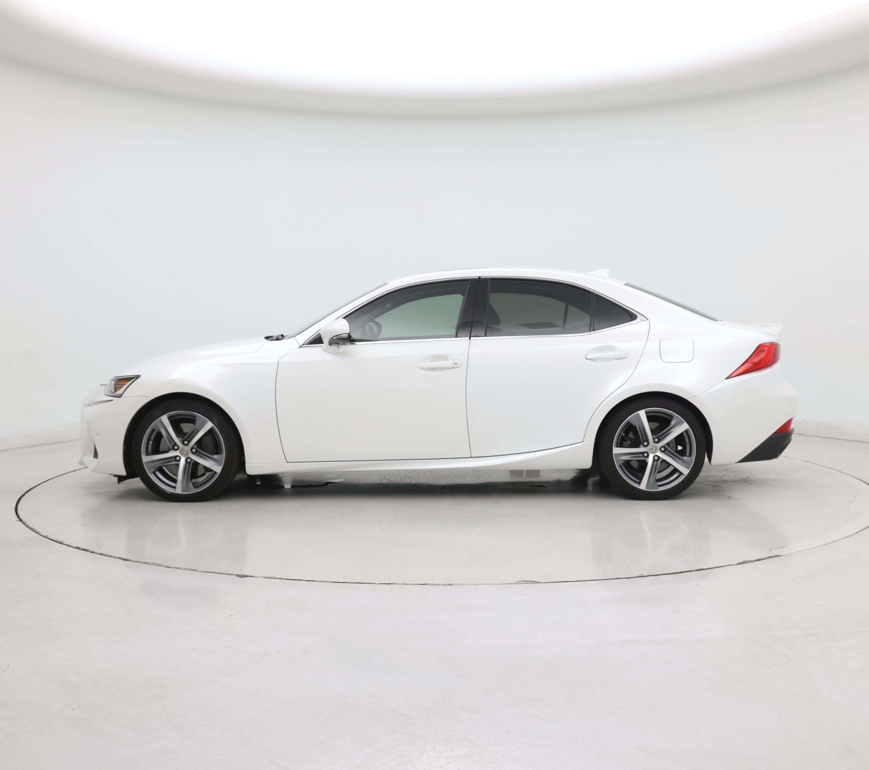 Thumbnail: 2017 Lexus IS - 3