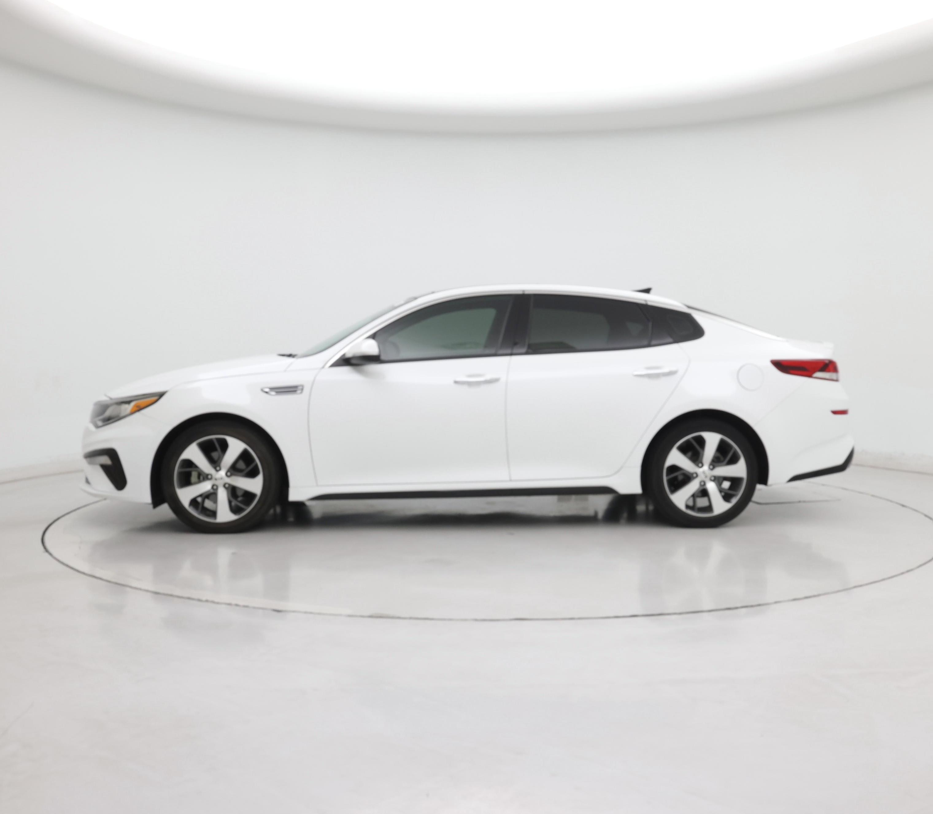 Thumbnail: 2019 Kia Optima - 3