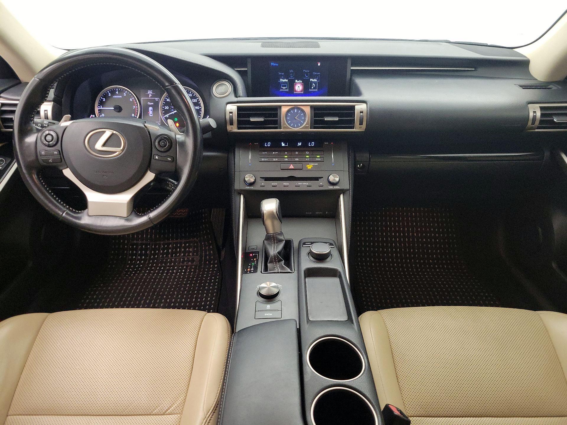Thumbnail: 2016 Lexus IS - 9