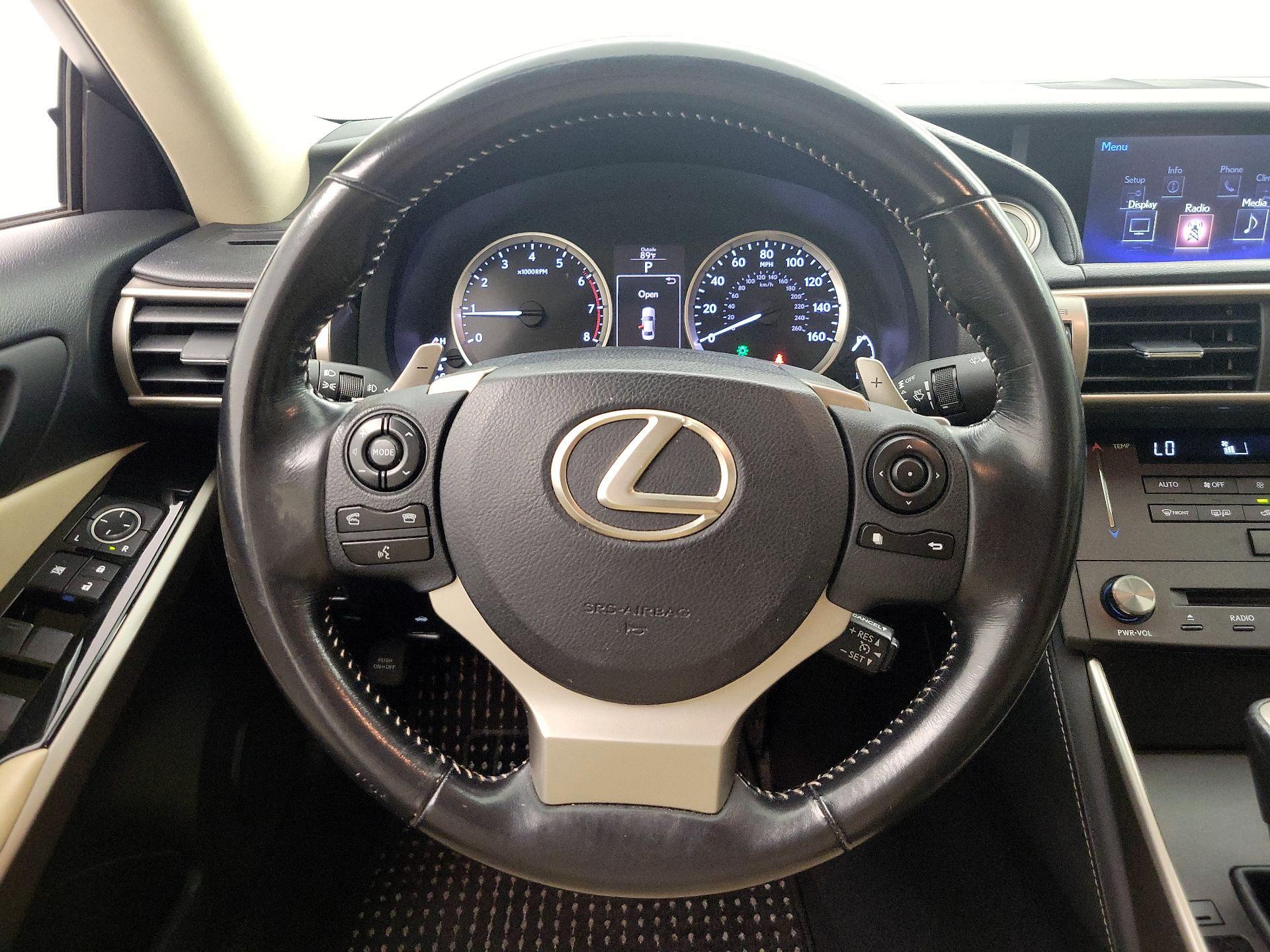 Thumbnail: 2016 Lexus IS - 10