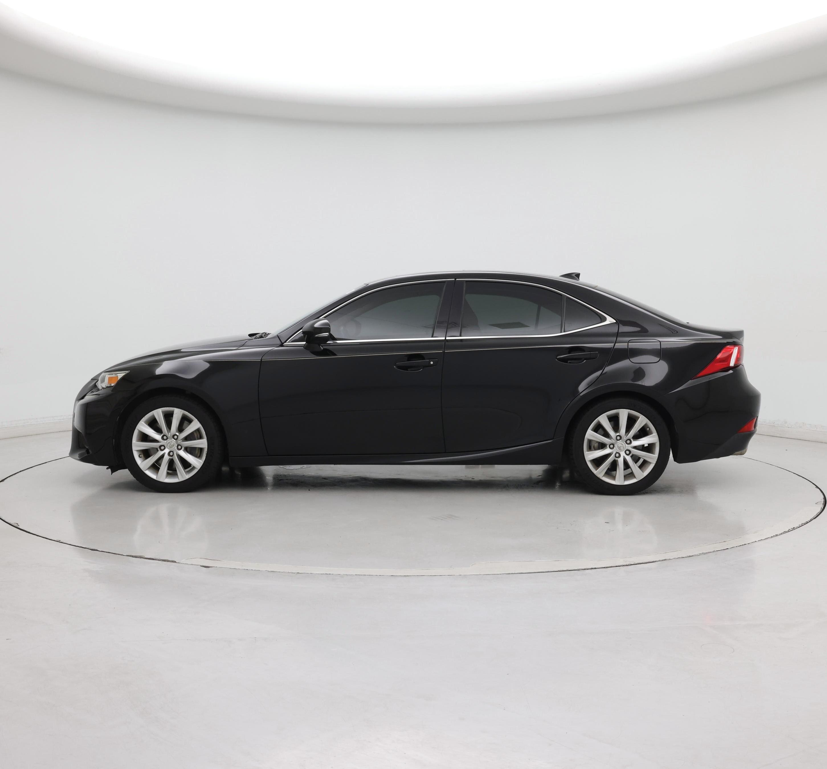 Thumbnail: 2016 Lexus IS - 3