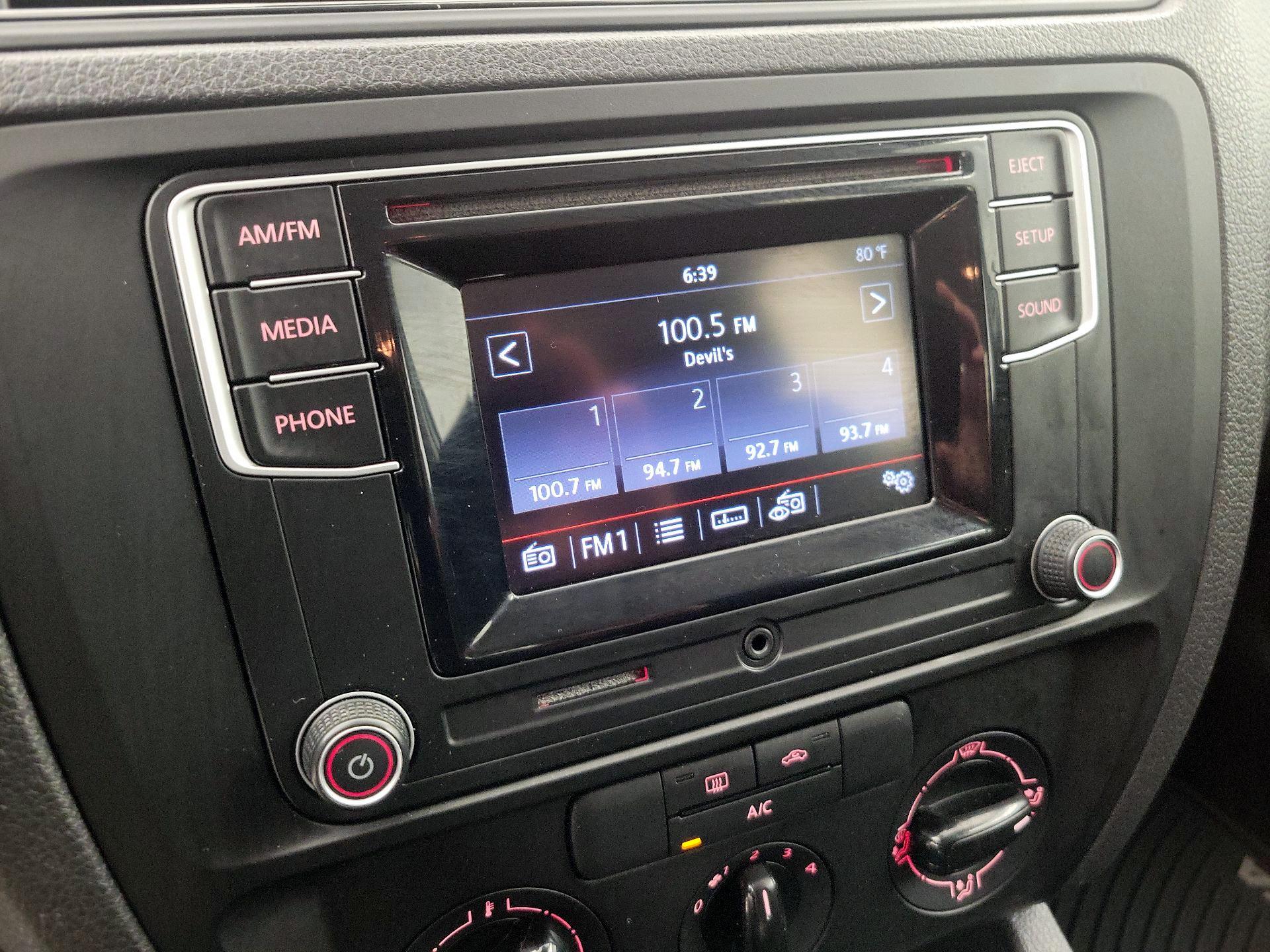 Thumbnail: 2016 Volkswagen Jetta - 14
