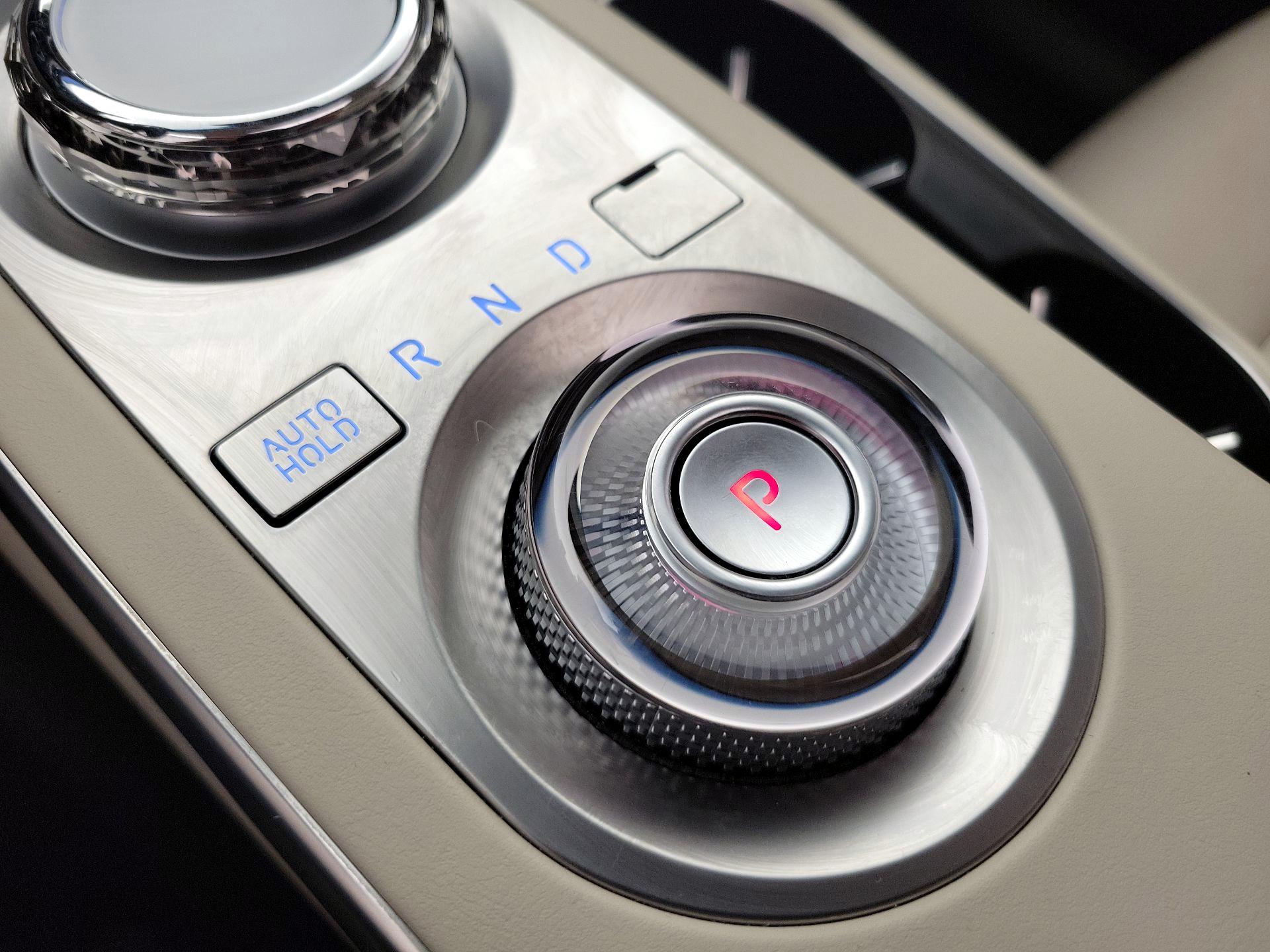 Thumbnail: 2023 Genesis GV70 - 18