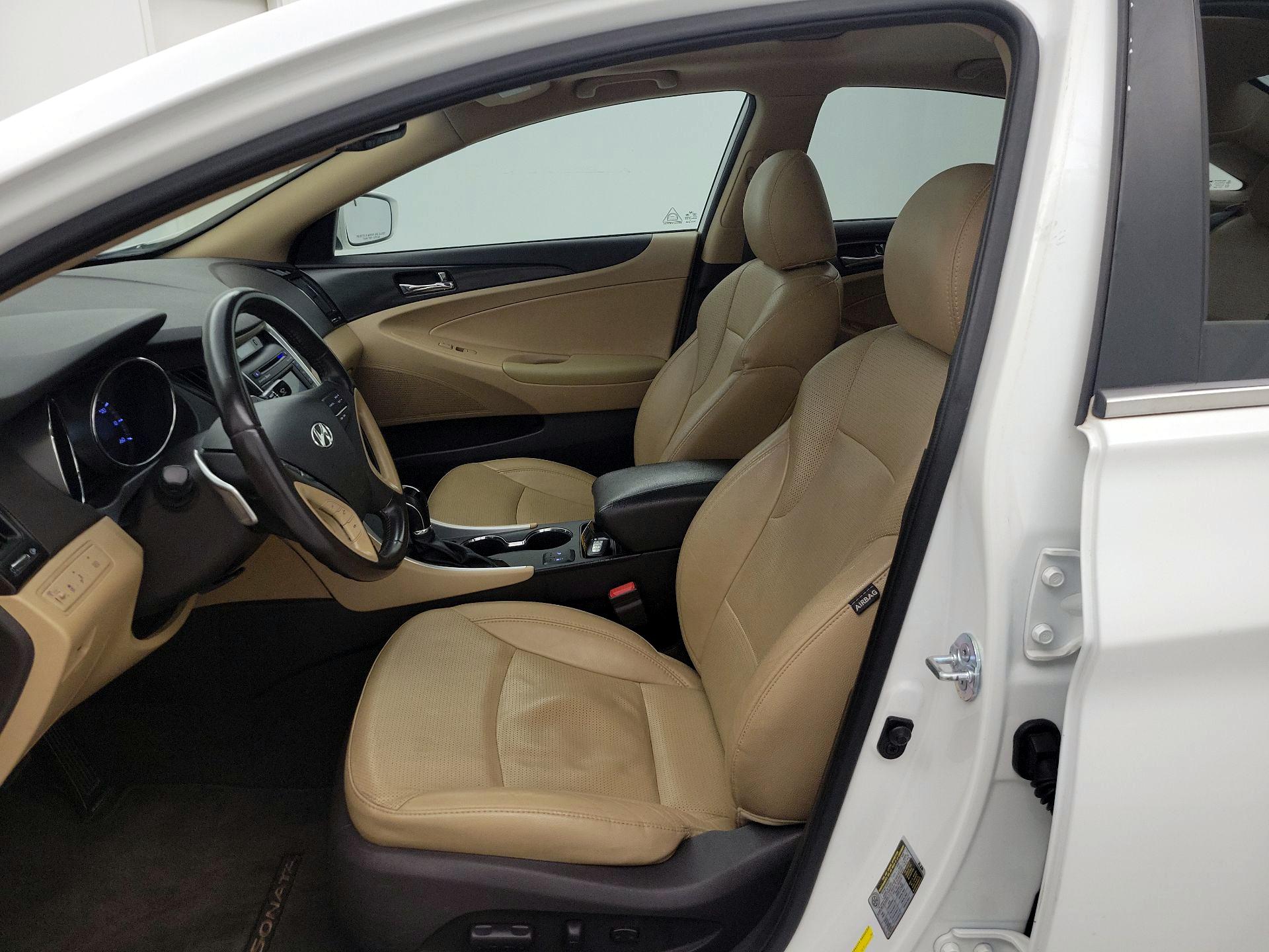 Thumbnail: 2014 Hyundai Sonata - 11