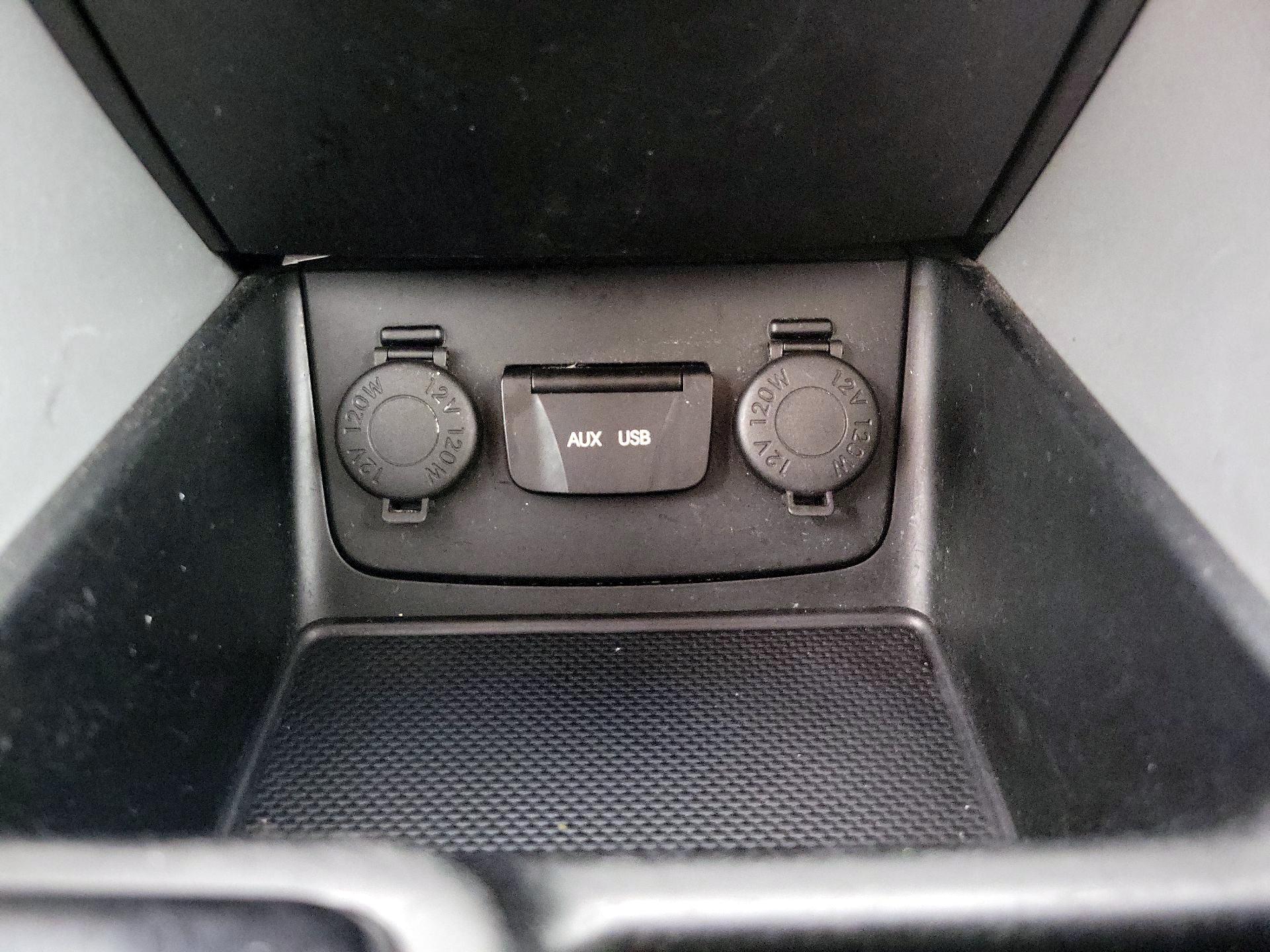 Thumbnail: 2014 Hyundai Sonata - 18