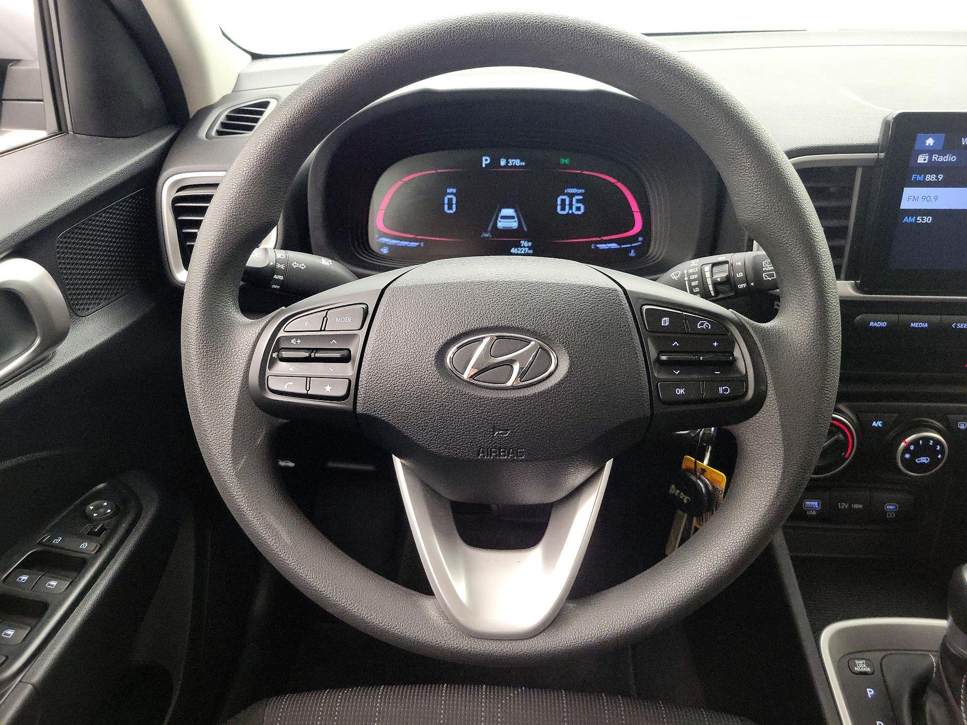 Thumbnail: 2023 Hyundai Venue - 10