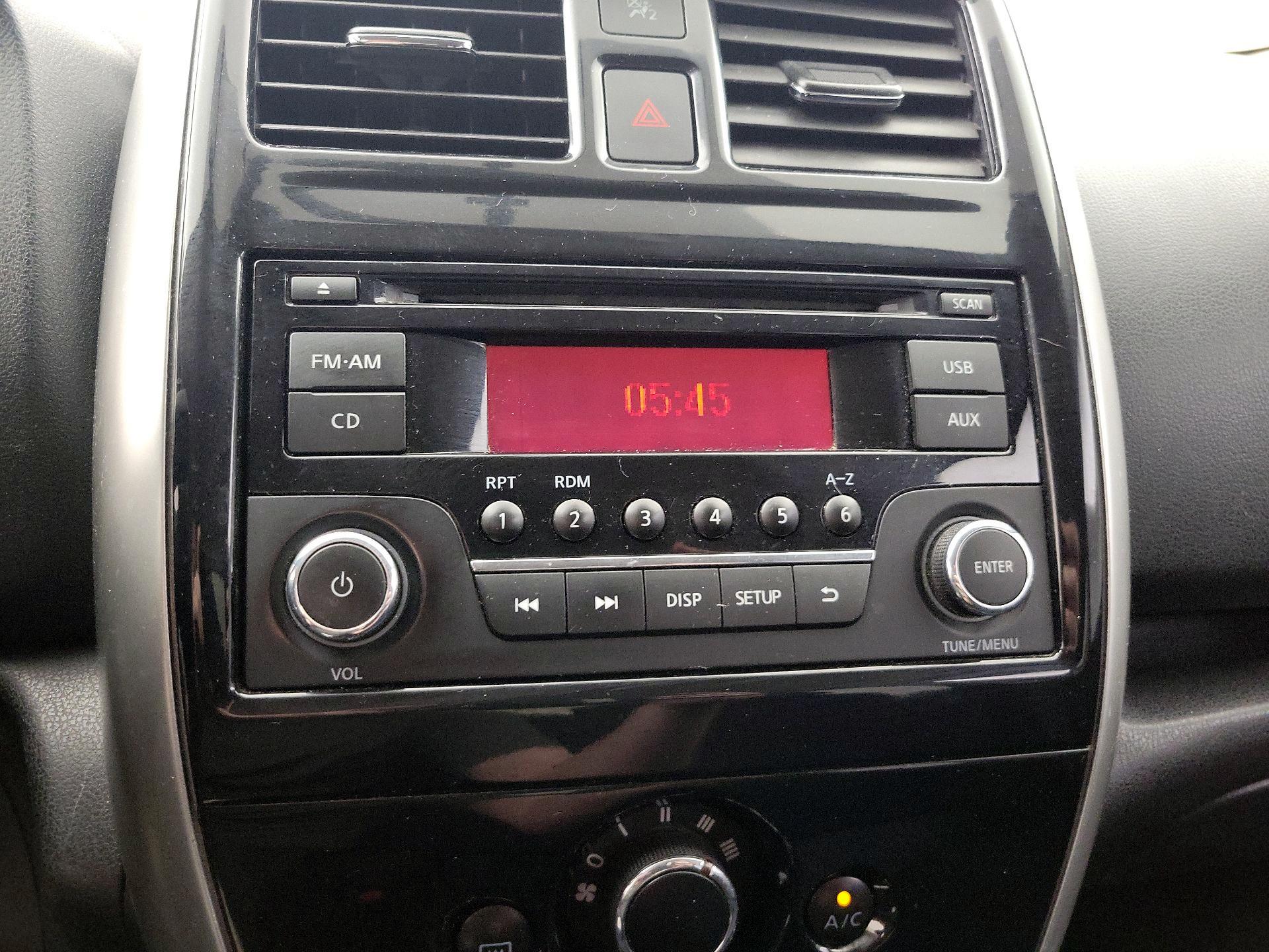 Thumbnail: 2015 Nissan Versa Note - 14