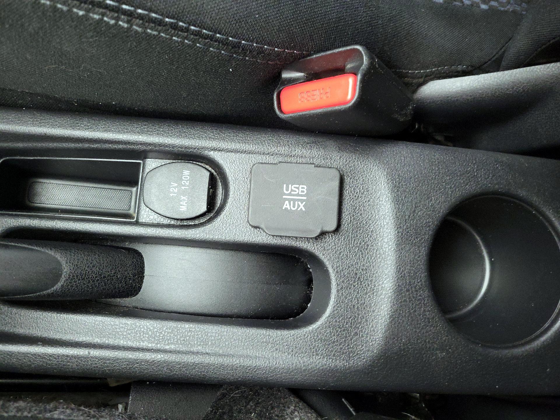 Thumbnail: 2015 Nissan Versa Note - 17