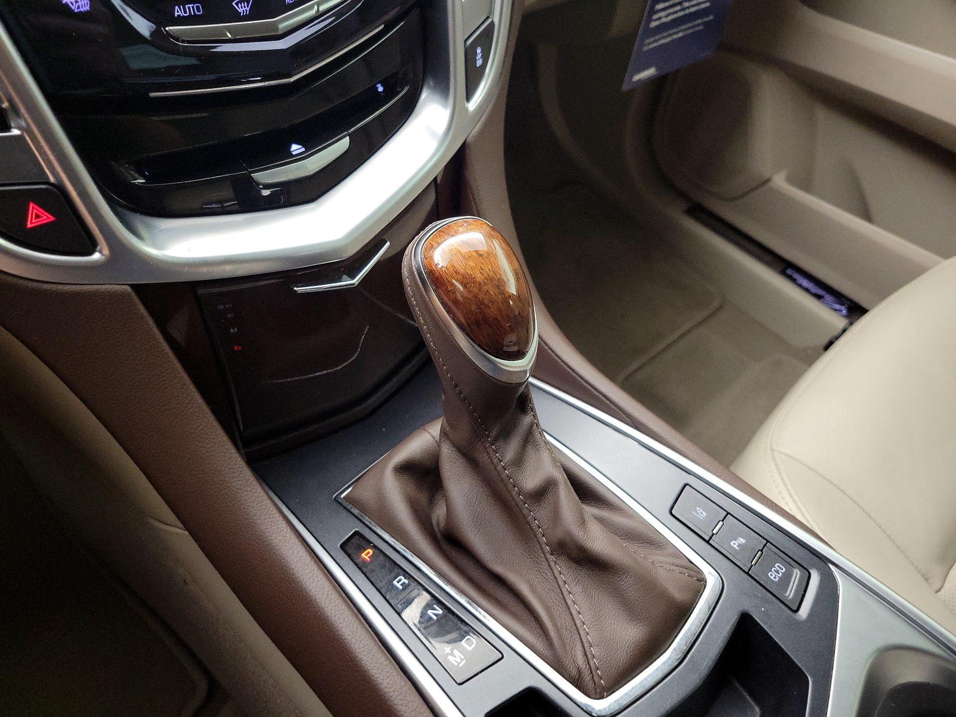 Thumbnail: 2015 Cadillac SRX - 18