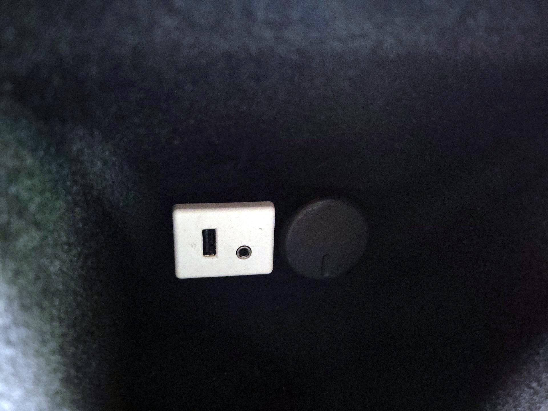 Thumbnail: 2015 Cadillac SRX - 19