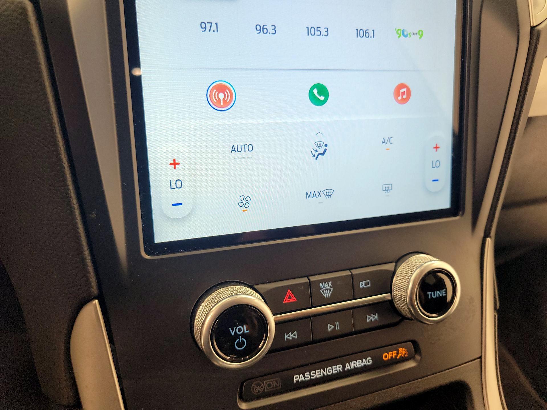 Thumbnail: 2021 Ford Edge - 16