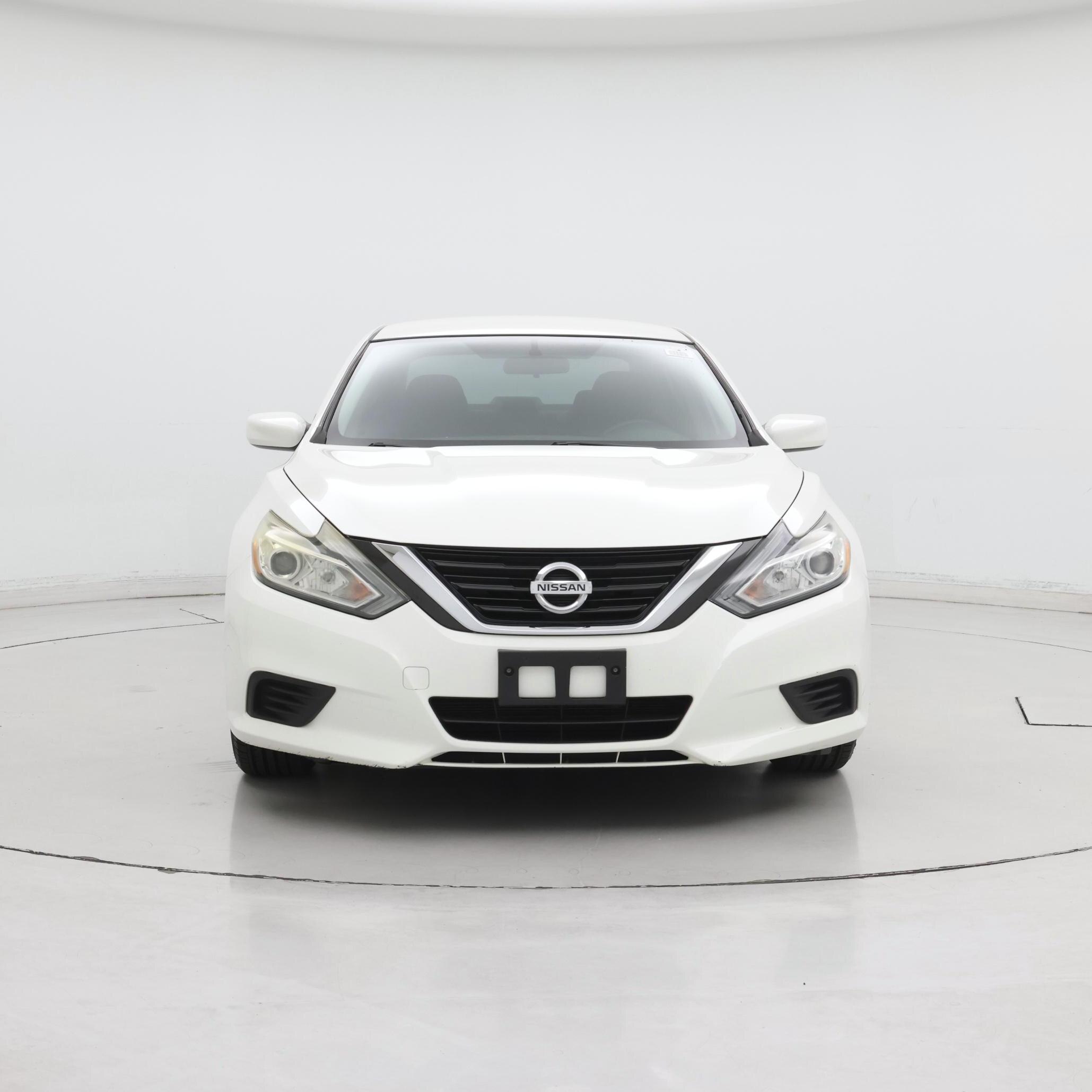Thumbnail: 2018 Nissan Altima - 5