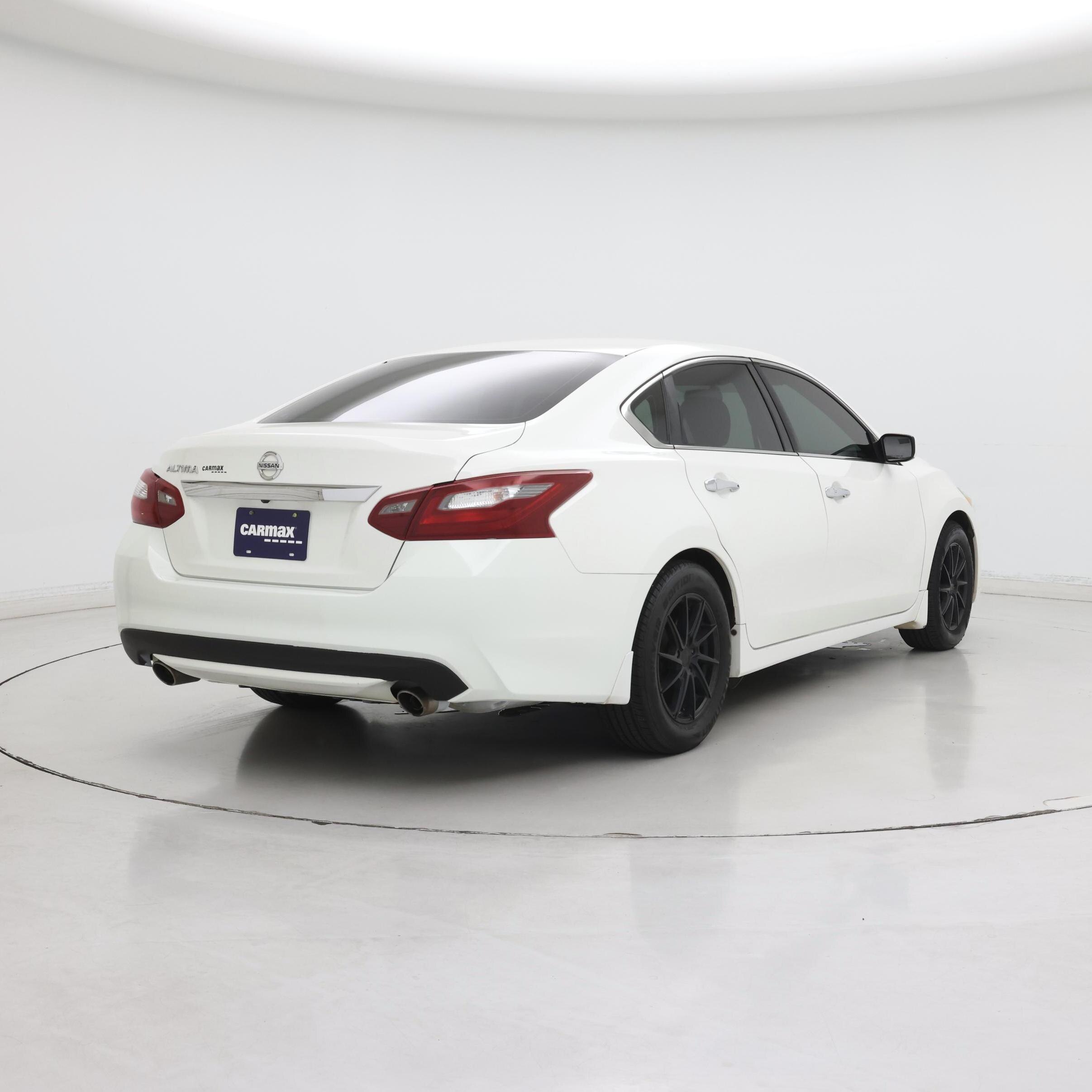 Thumbnail: 2018 Nissan Altima - 8