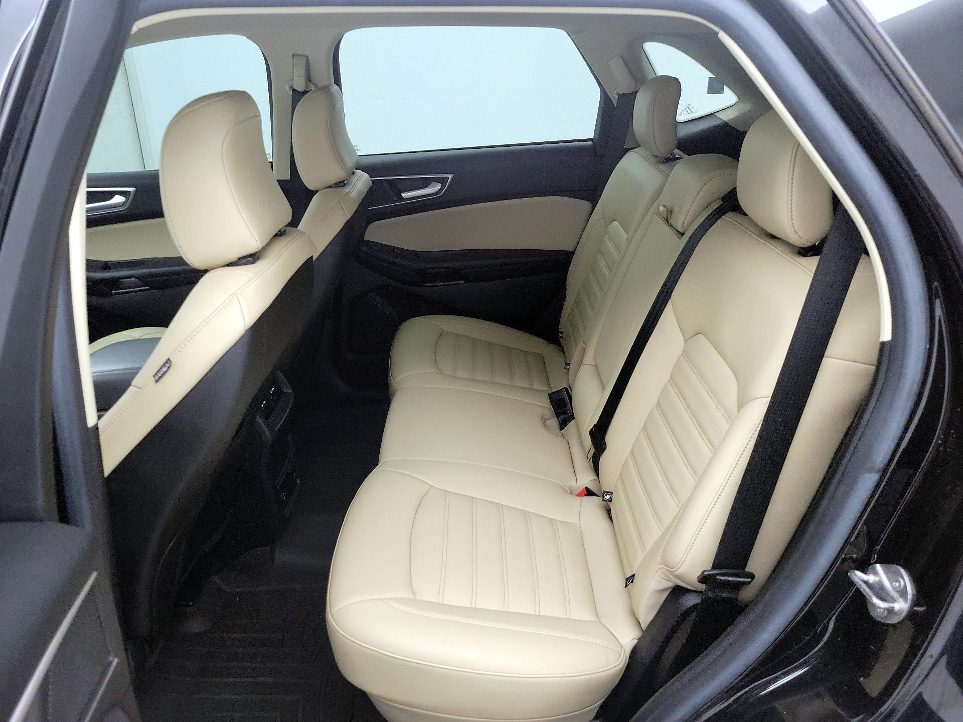 Thumbnail: 2021 Ford Edge - 19