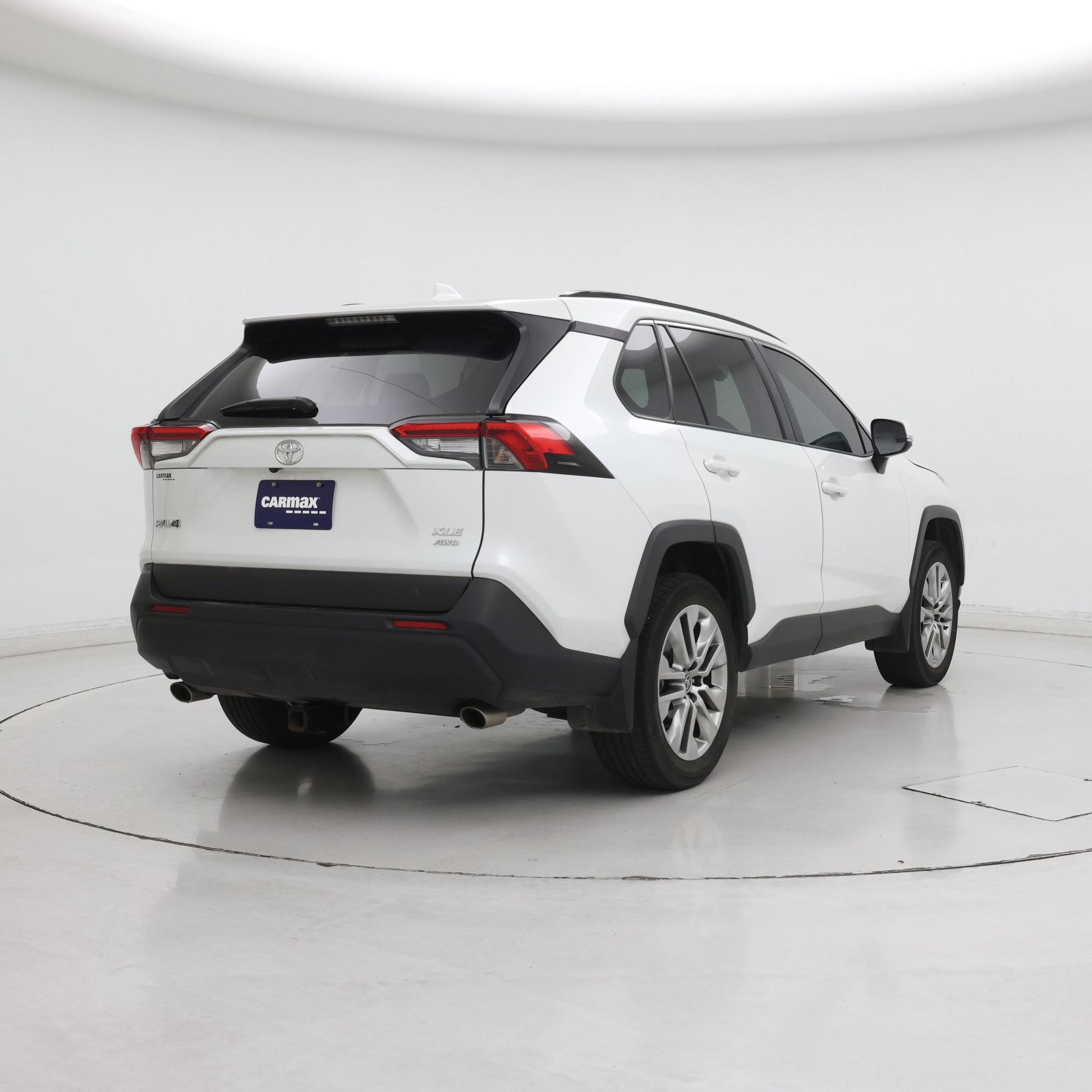 Thumbnail: 2023 Toyota RAV4 - 8