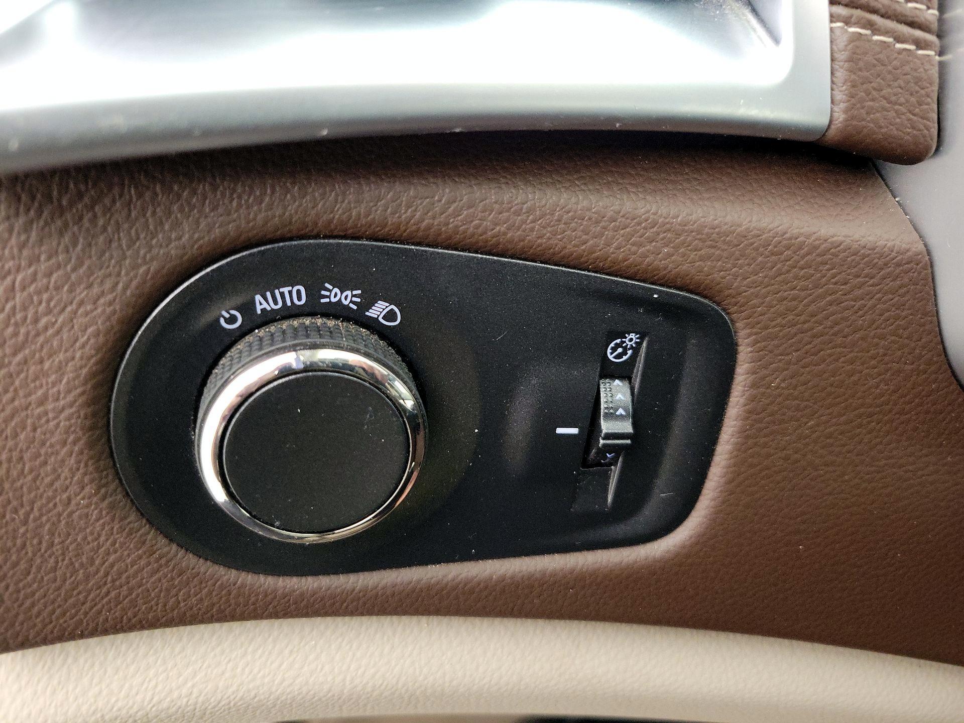 Thumbnail: 2016 Cadillac SRX - 13