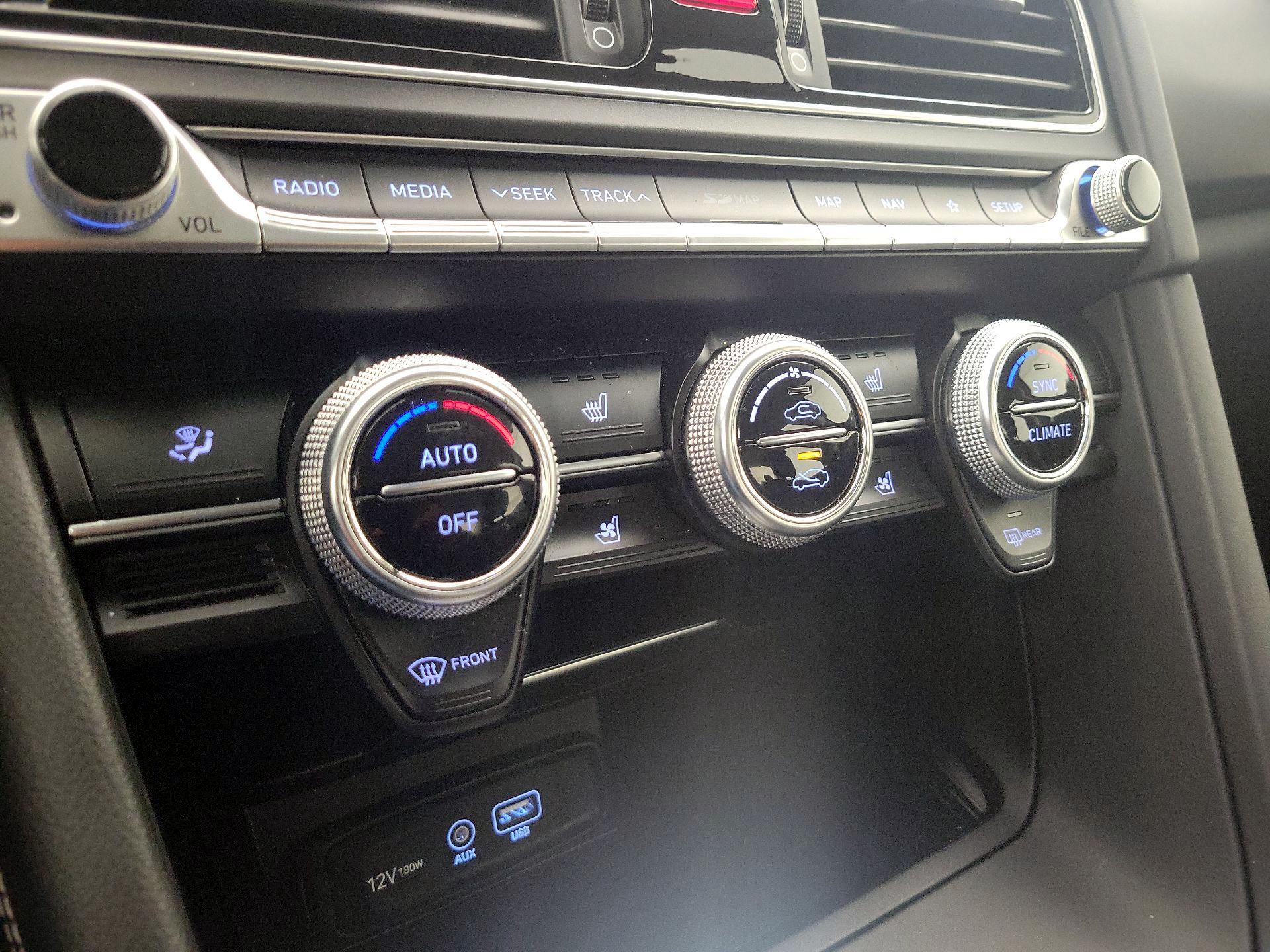 Thumbnail: 2019 Genesis G70 - 17