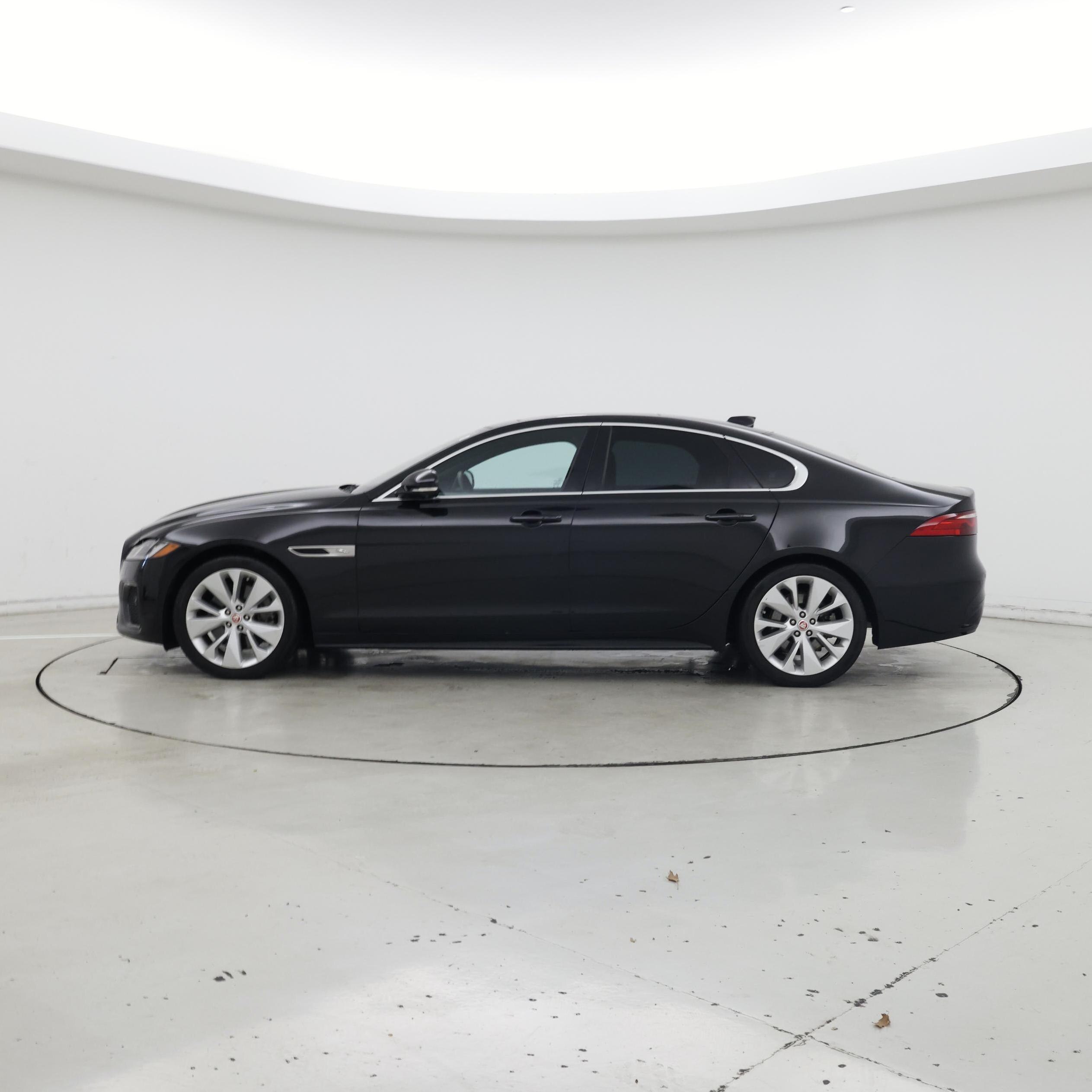 Thumbnail: 2021 Jaguar XF - 3