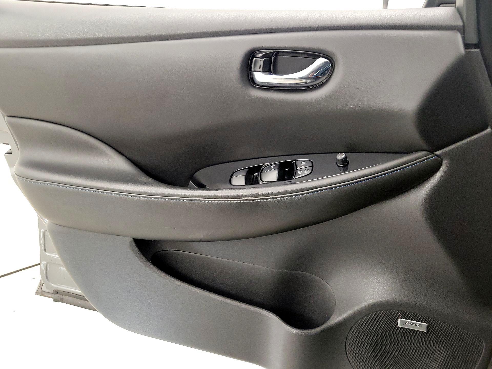 Thumbnail: 2018 Nissan Leaf - 12