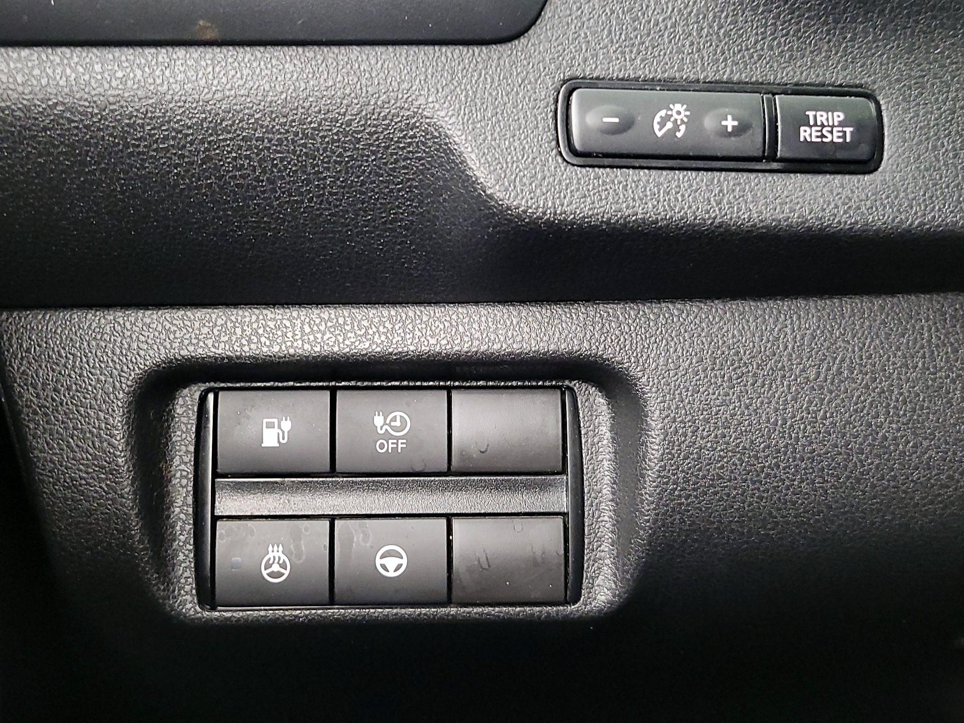 Thumbnail: 2018 Nissan Leaf - 13