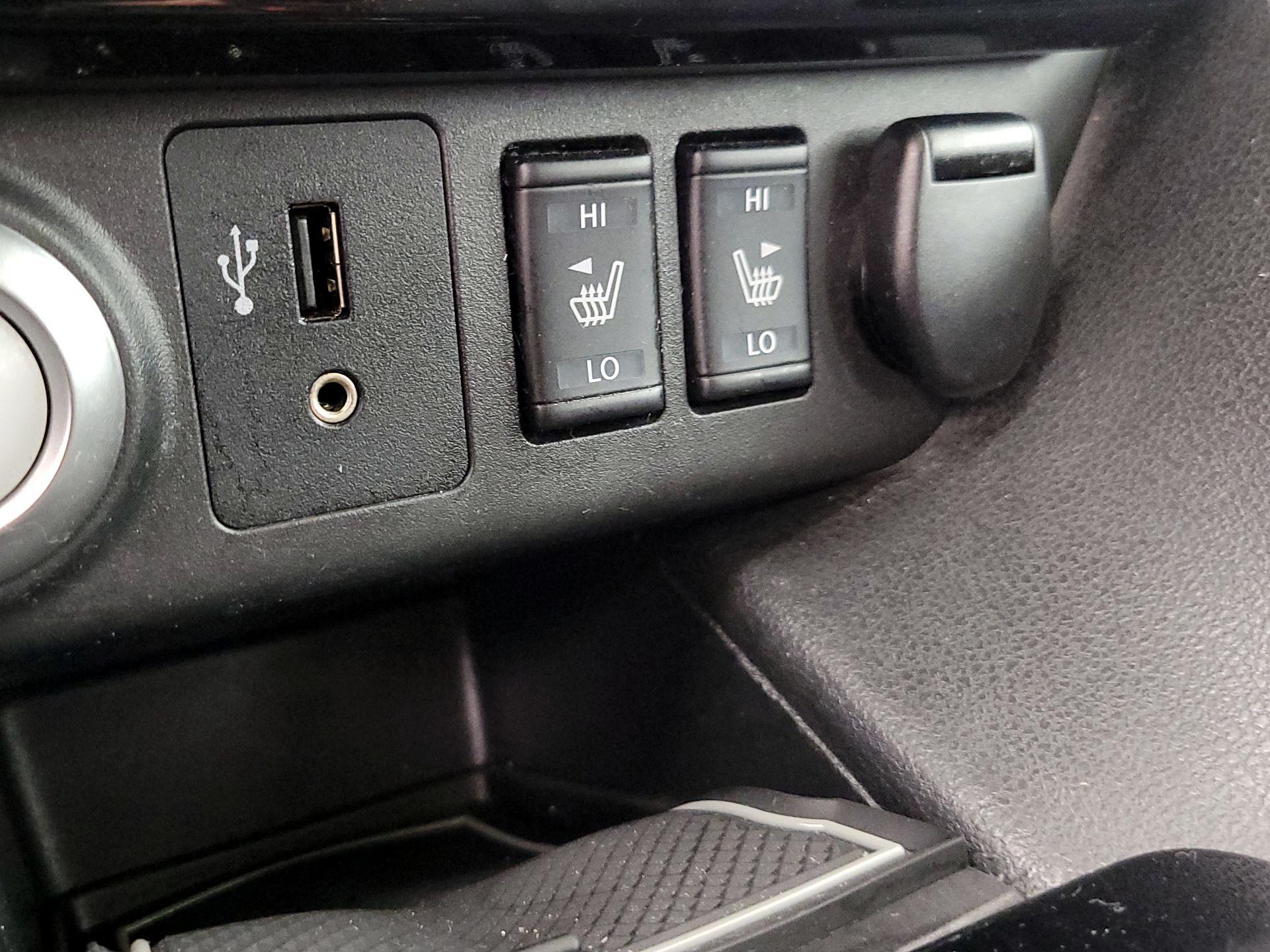 Thumbnail: 2018 Nissan Leaf - 19