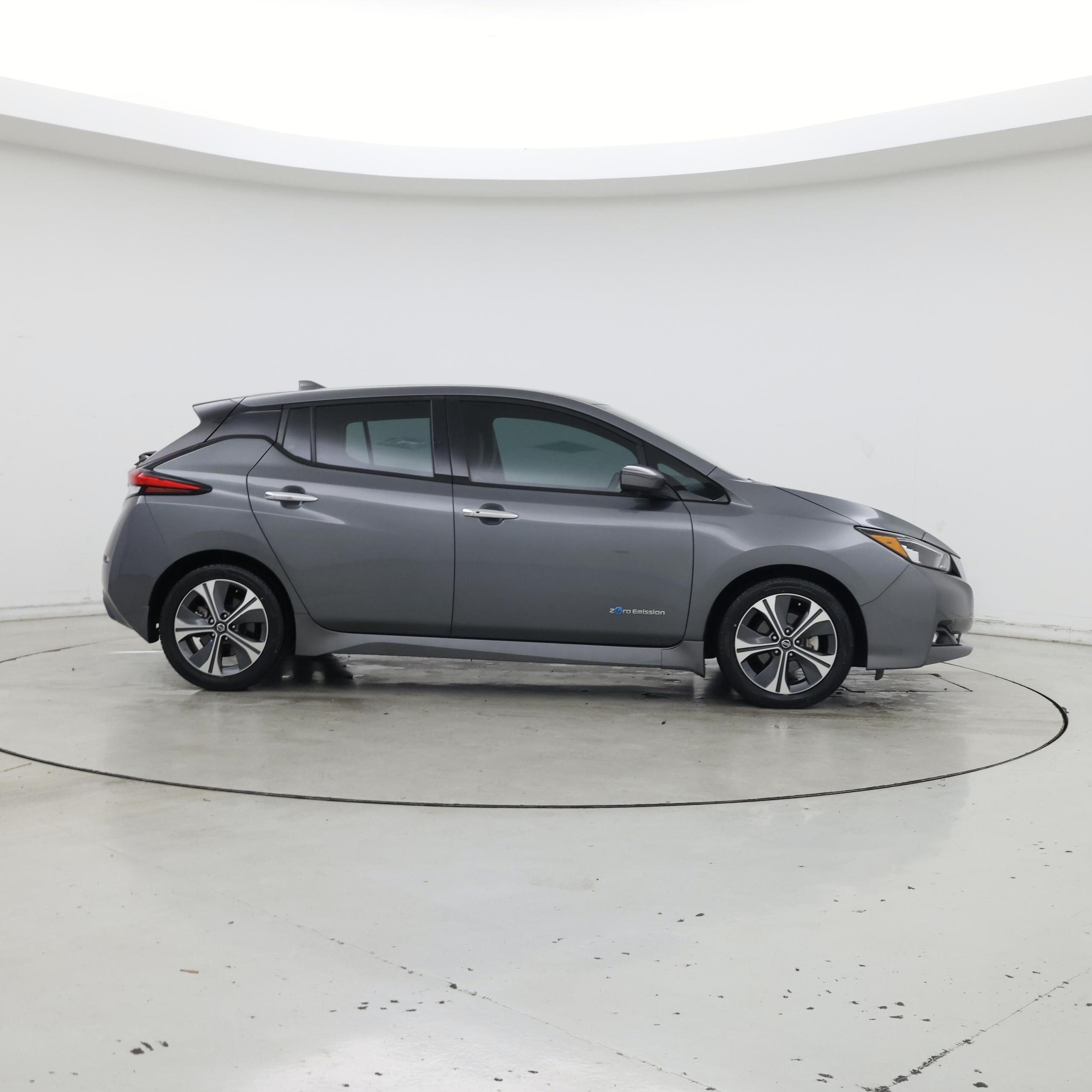 Thumbnail: 2018 Nissan Leaf - 7