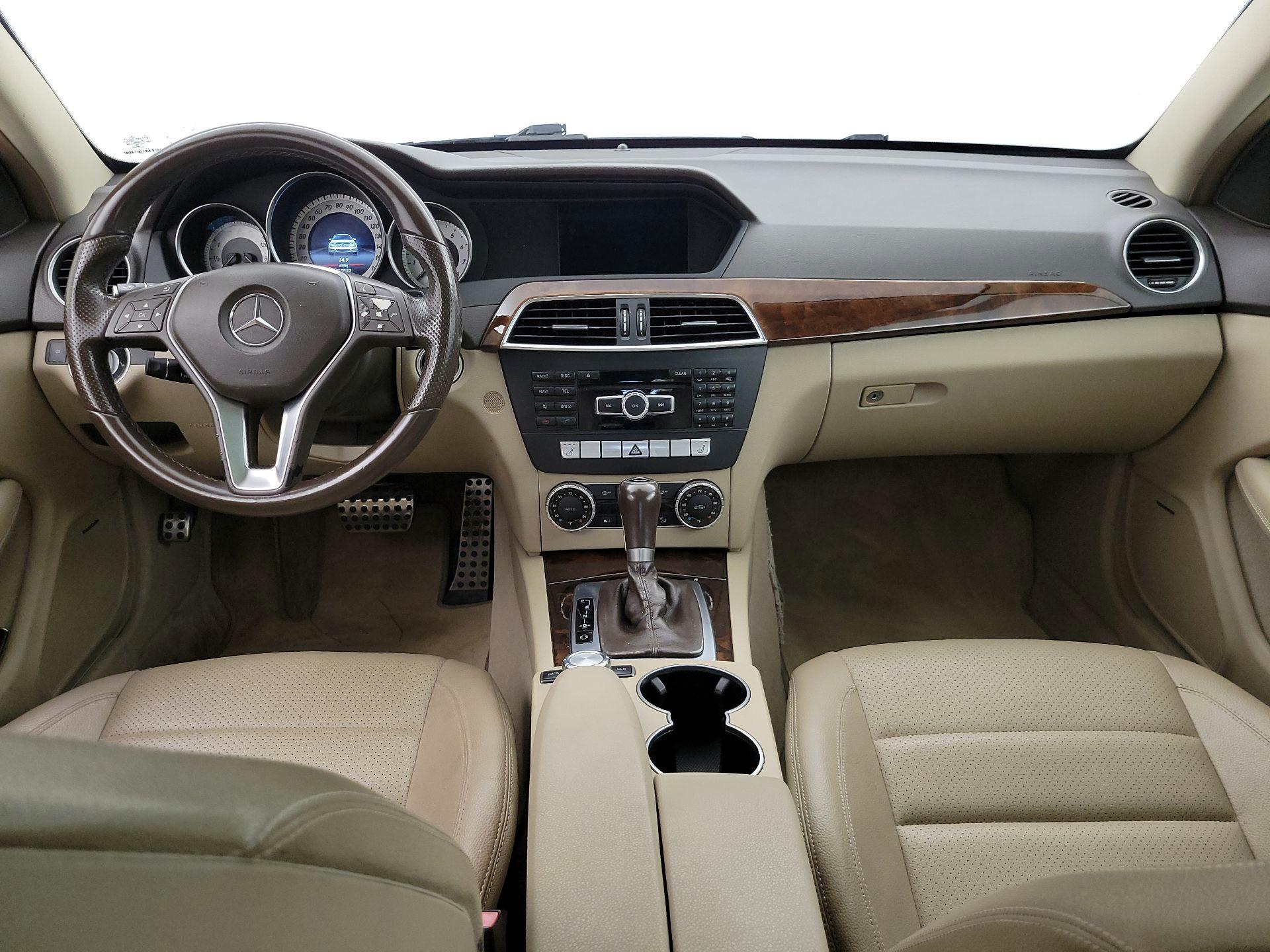 Thumbnail: 2015 Mercedes-Benz C-Class - 9