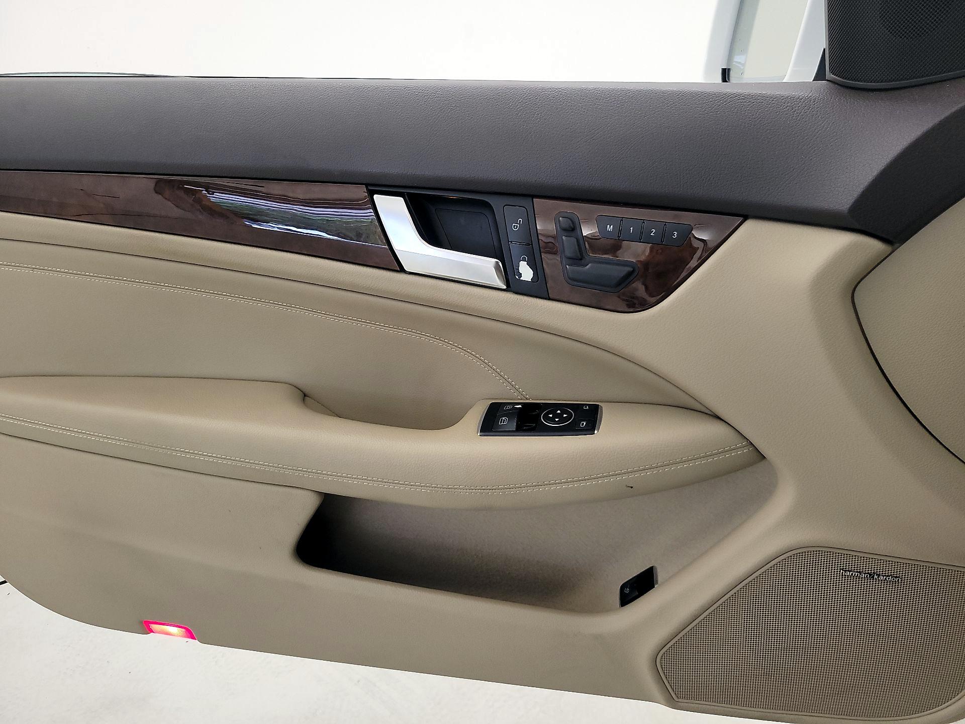 Thumbnail: 2015 Mercedes-Benz C-Class - 12